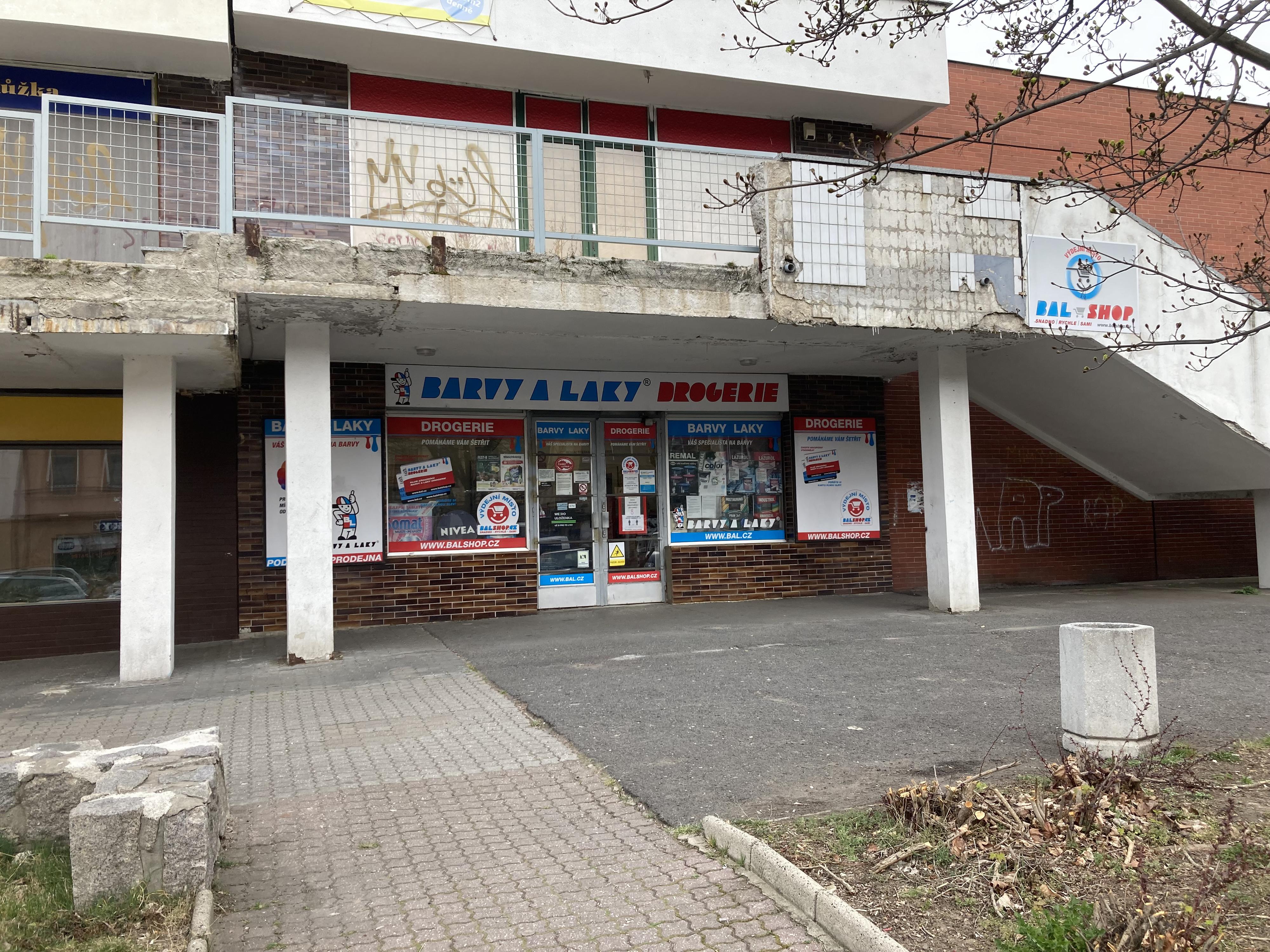 BARVY A LAKY DROGERIE foto 4