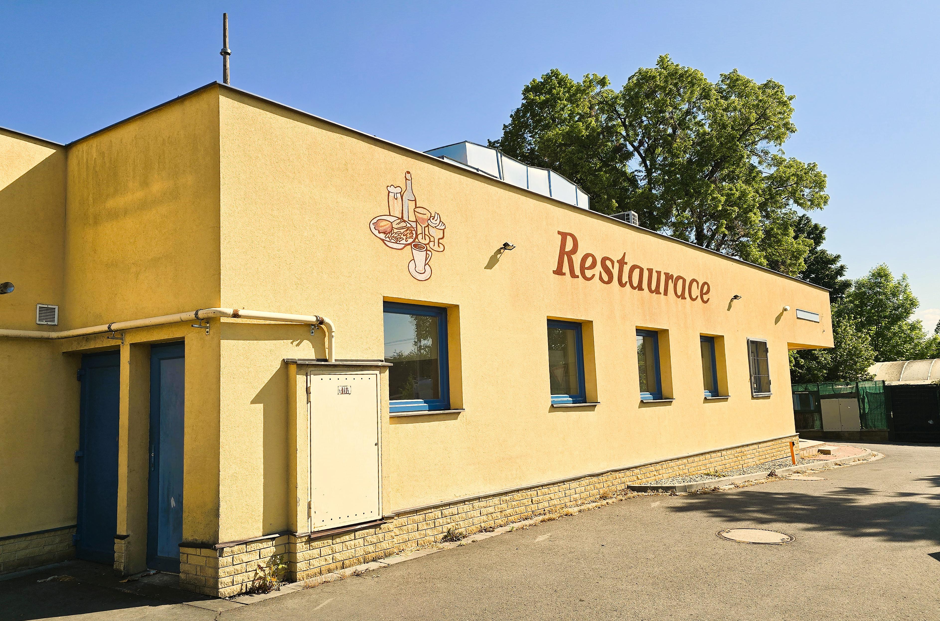 Restaurace v aquaparku foto 2