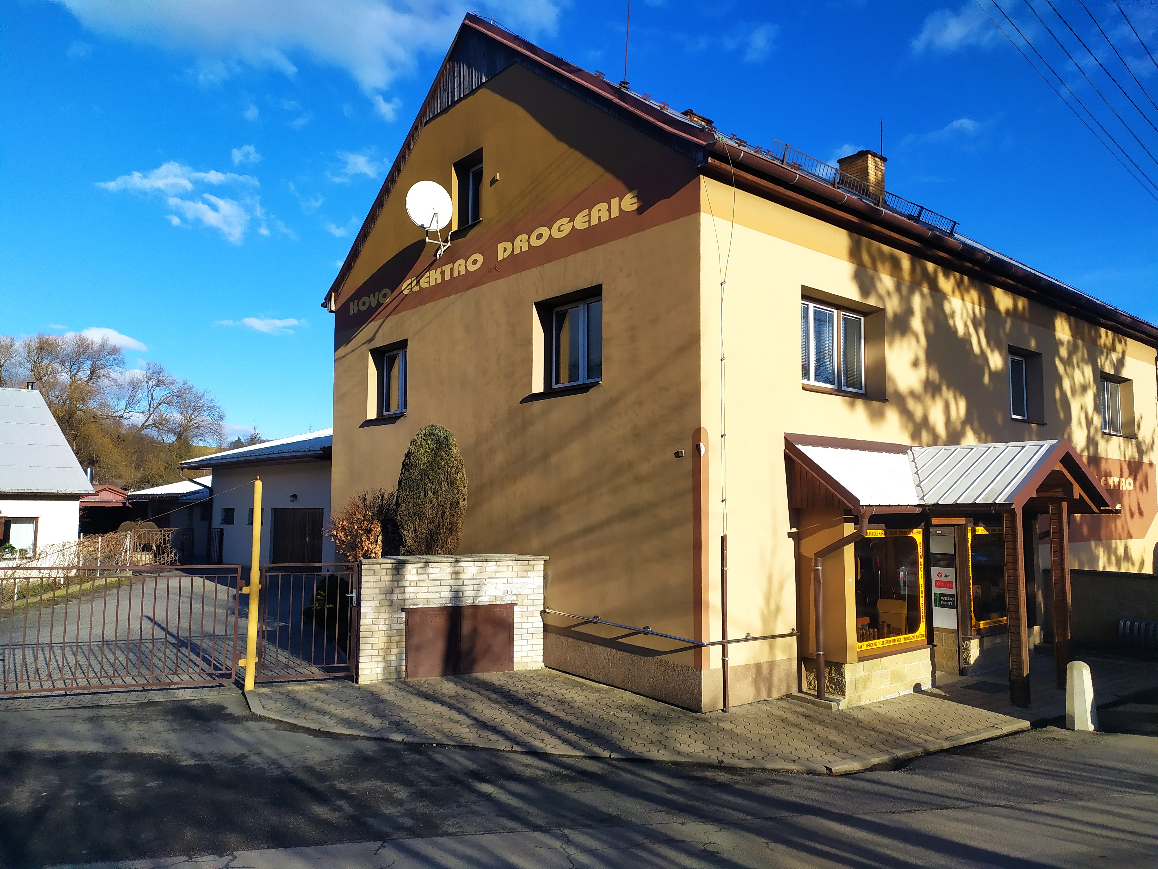 HALAMKA  kovo-elektro-drogerie