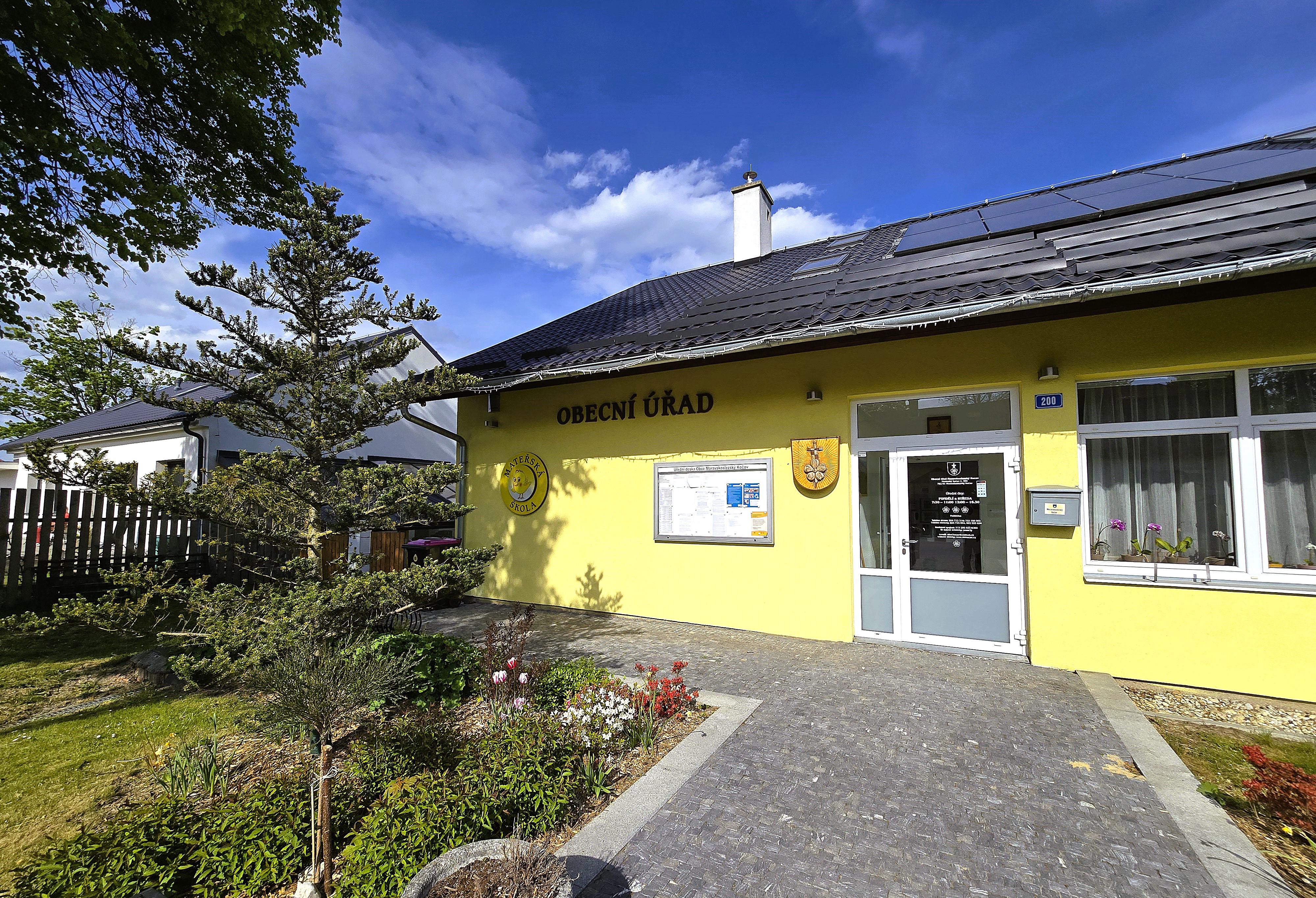 Moravskoslezský Kočov - obecní úřad foto 1