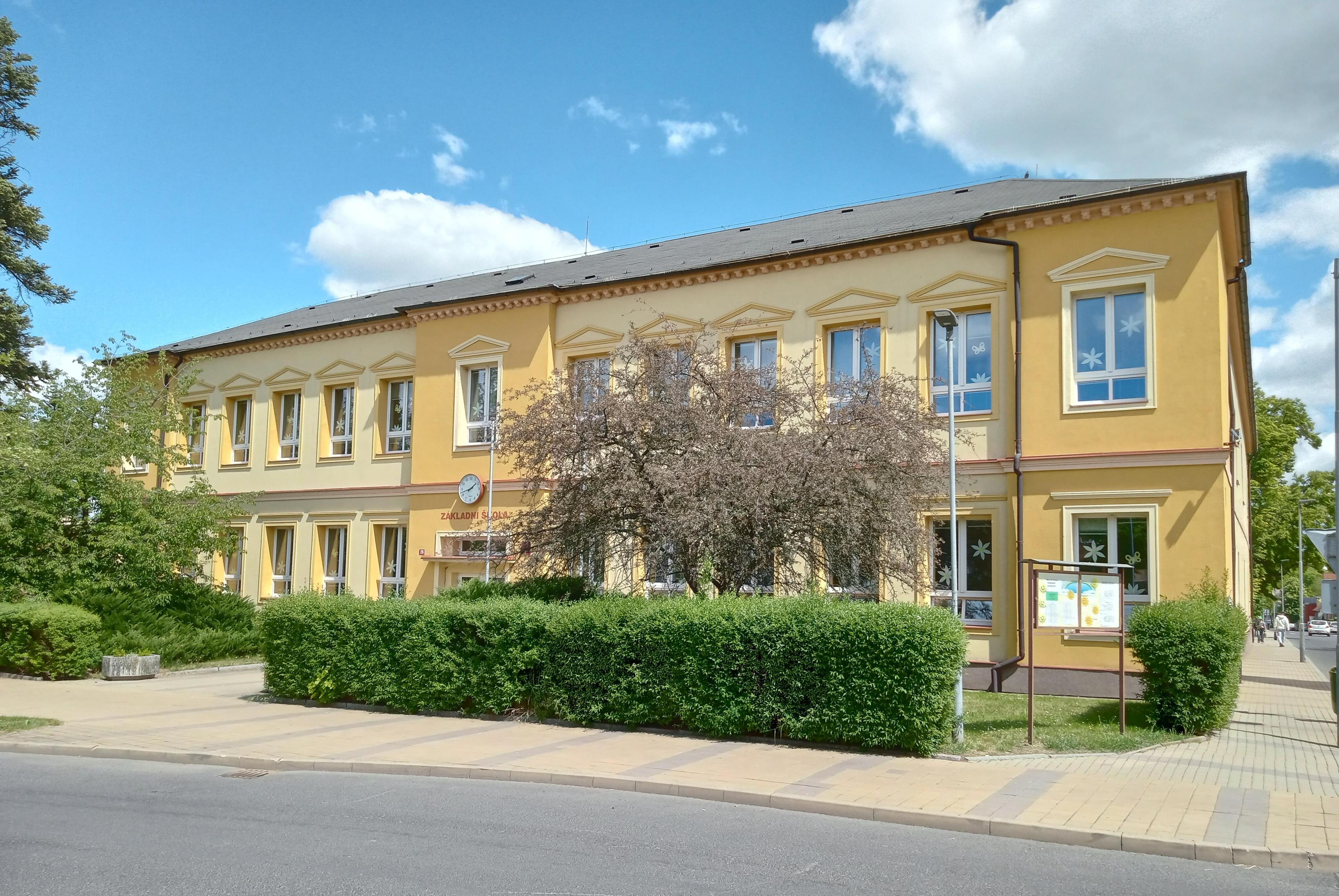 ZŠ Podbořany, Husova foto 6