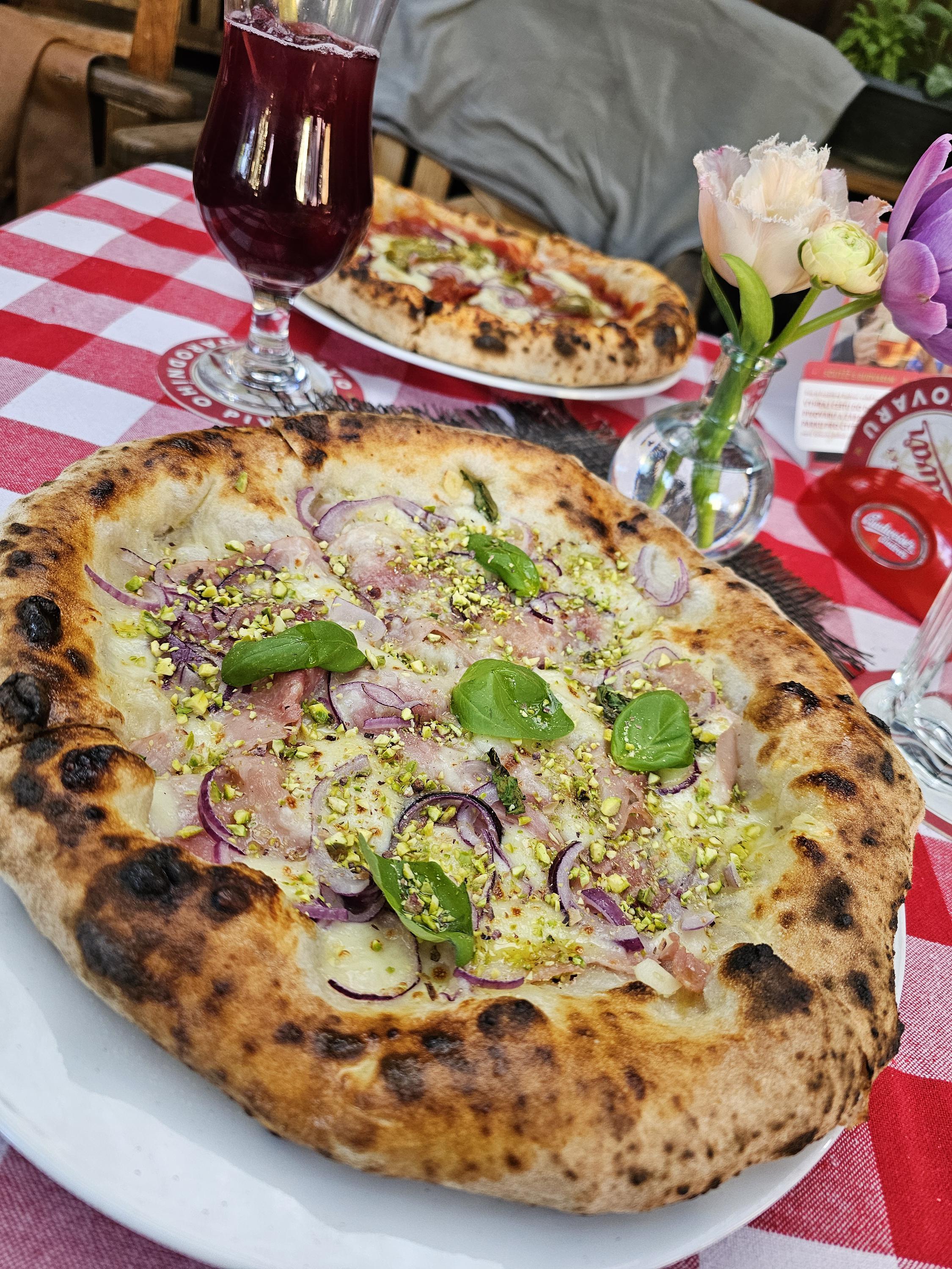 Pizza bistro In Bocca