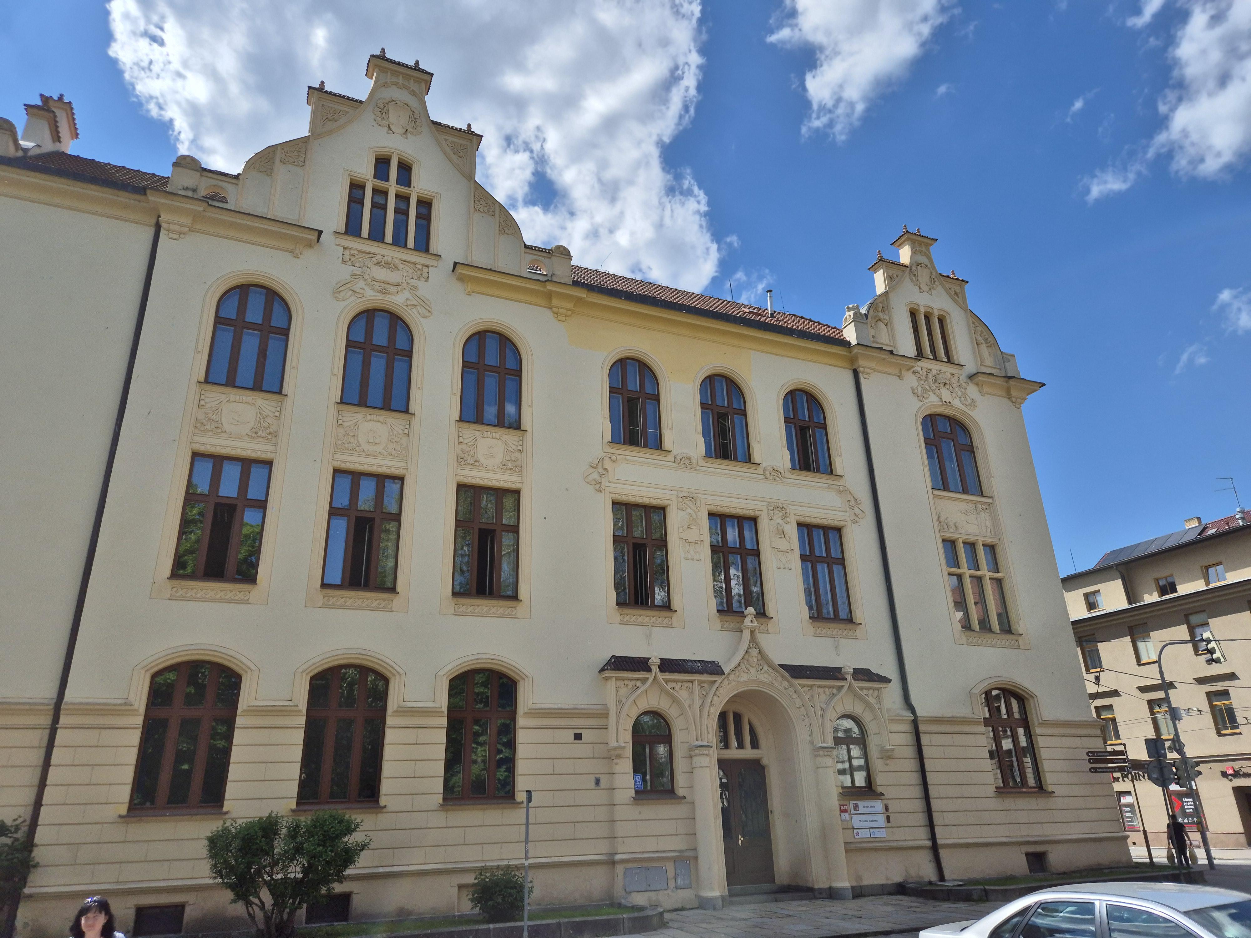 Obchodní akademie, České Budějovice foto 6