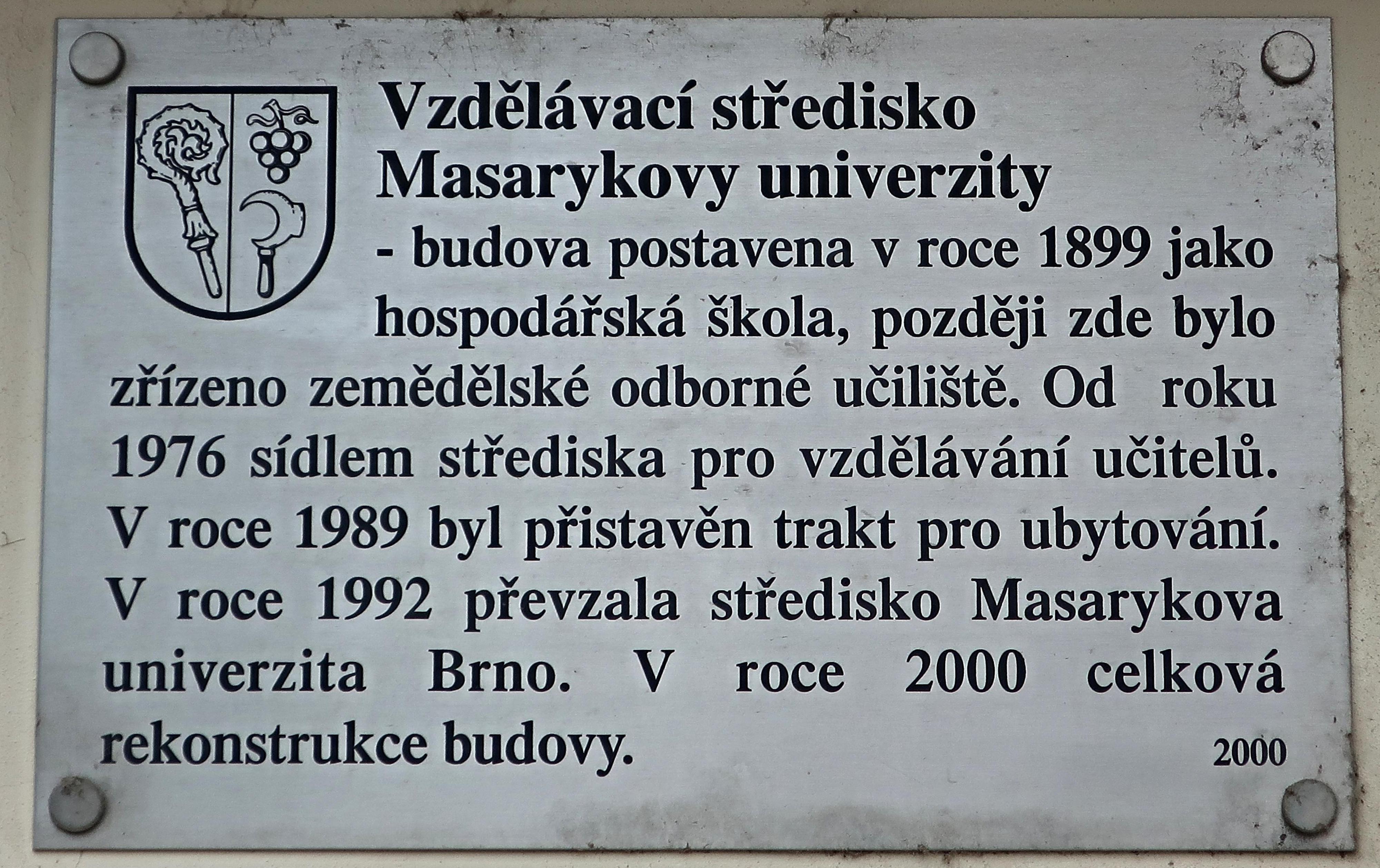 Střední škola a základní škola Arktur foto 3