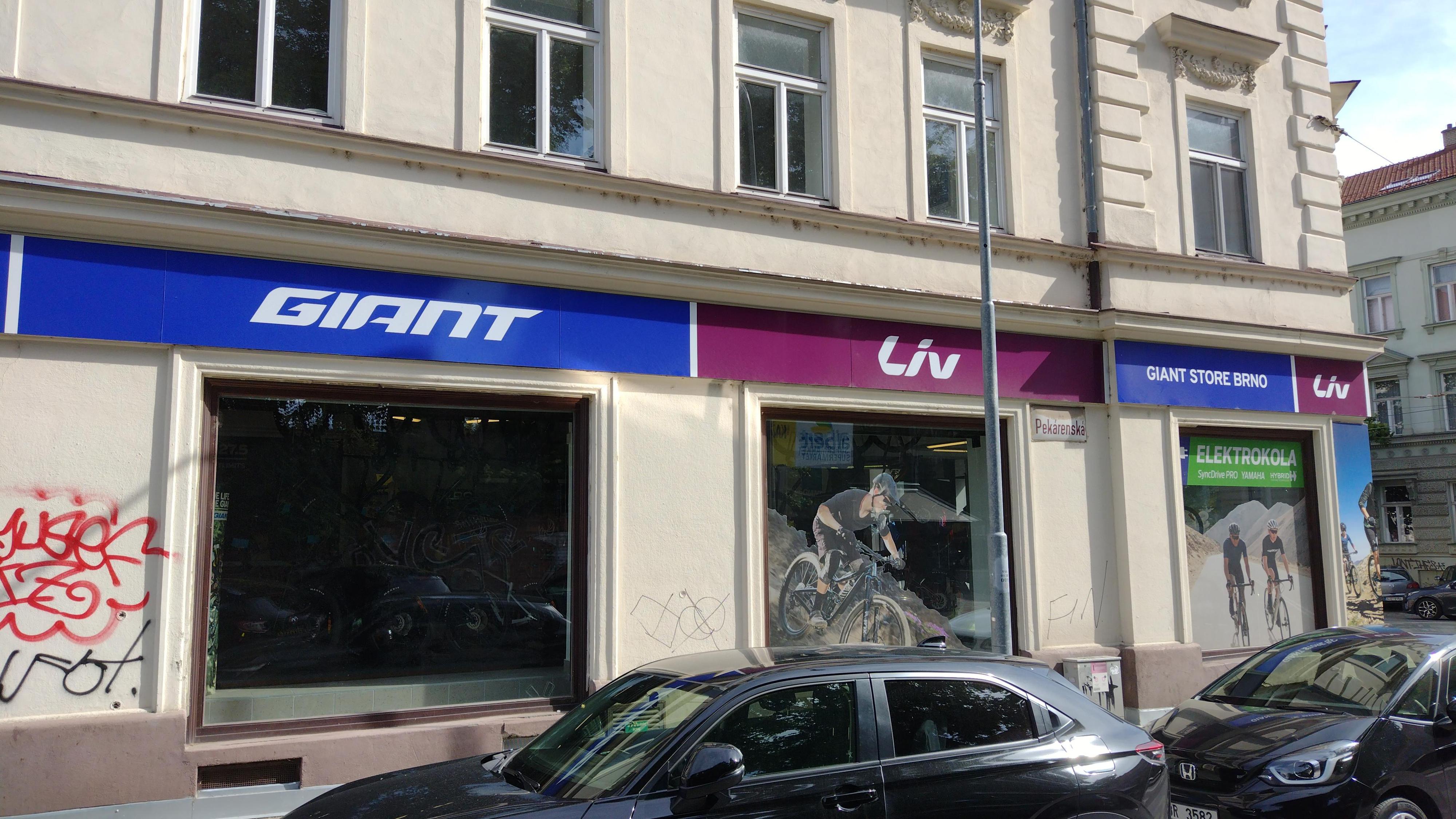 GIANT STORE BRNO foto 3