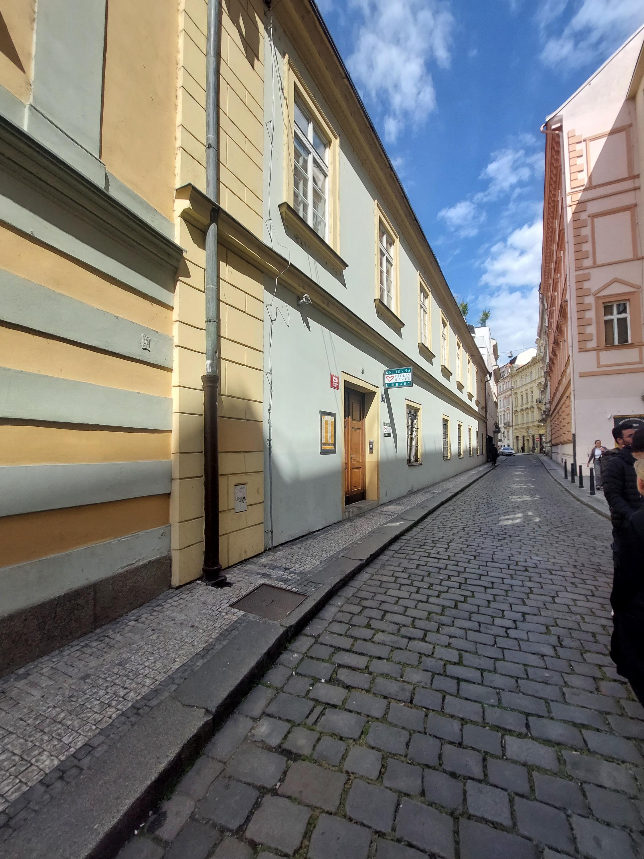 Knihovna Václava Havla, nadační fond foto 3