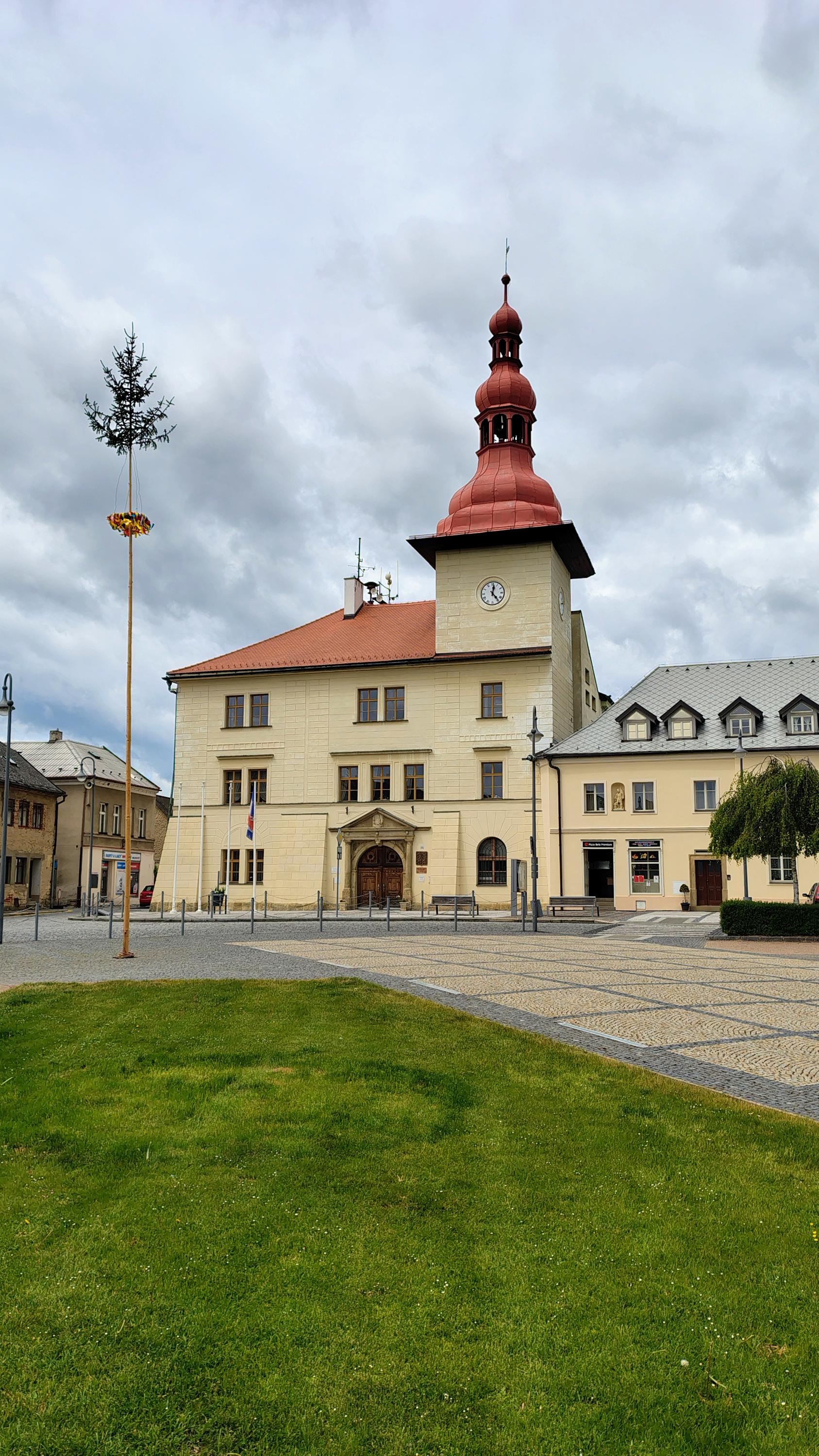 Bělá pod Bezdězem - městský úřad foto 6