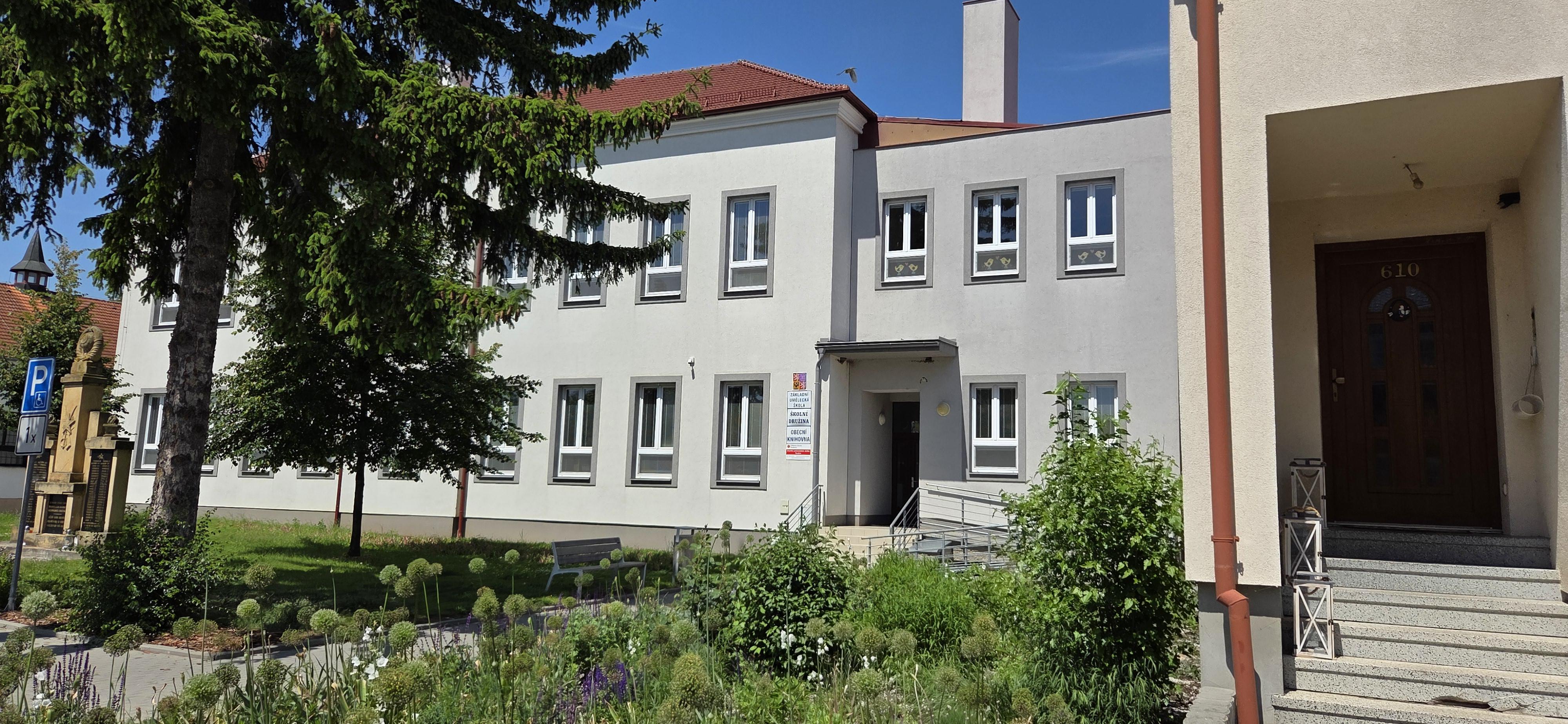 Obecní knihovna Šardice foto 2