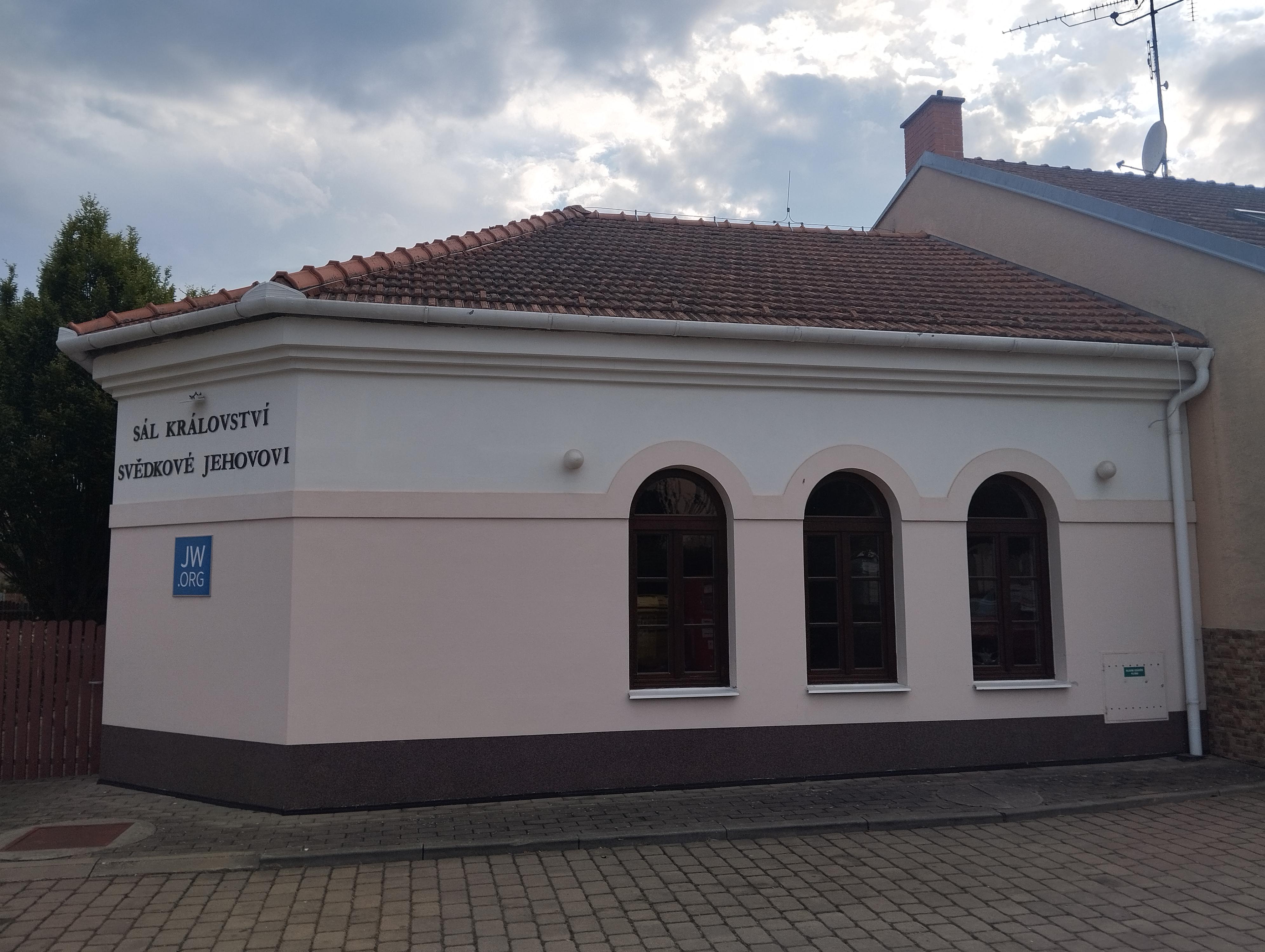 Náboženská společnost Svědkové Jehovovi foto 2
