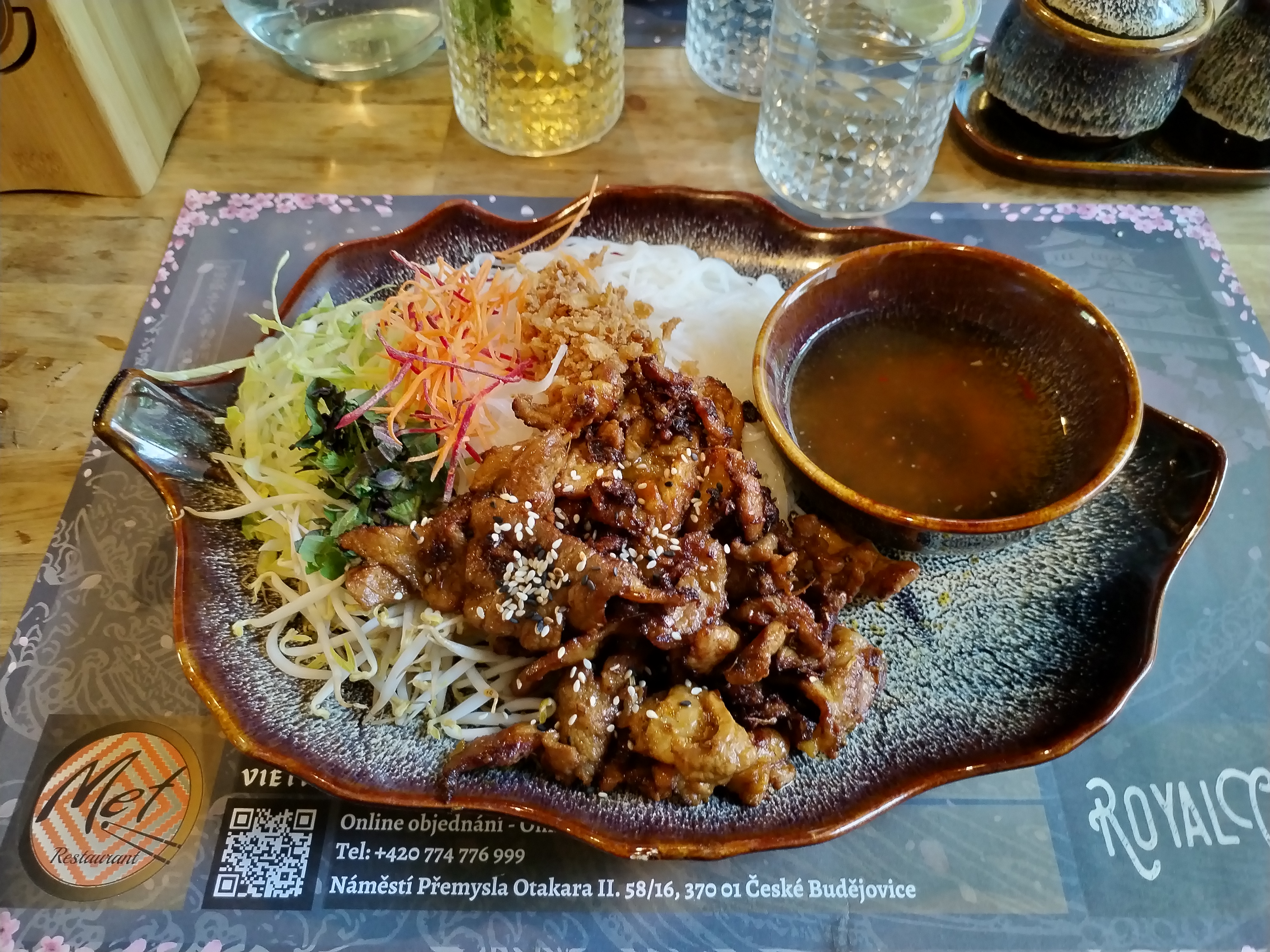 MET Vietnamská Restaurace foto 3