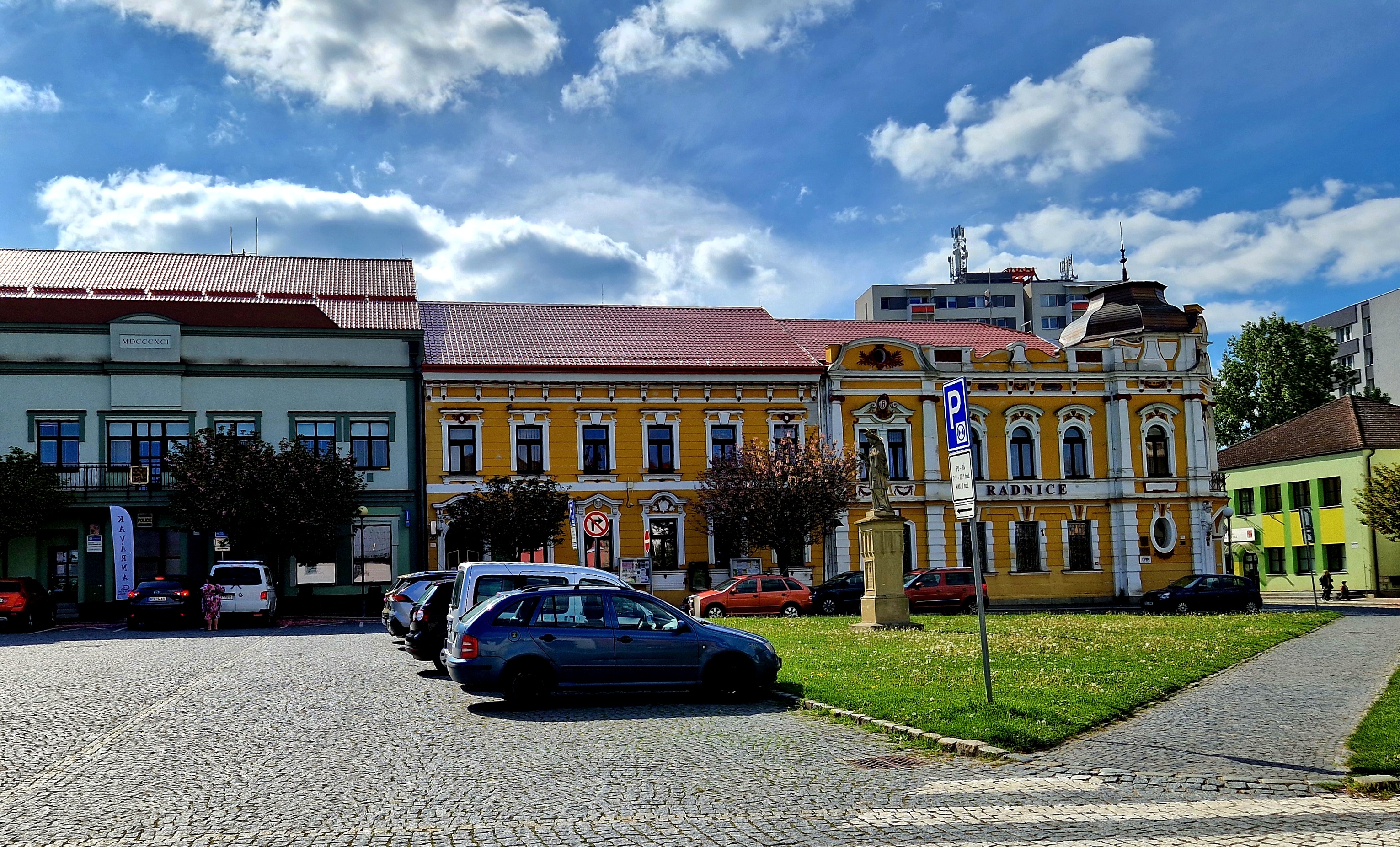 Veselí nad Lužnicí - městský úřad foto 2