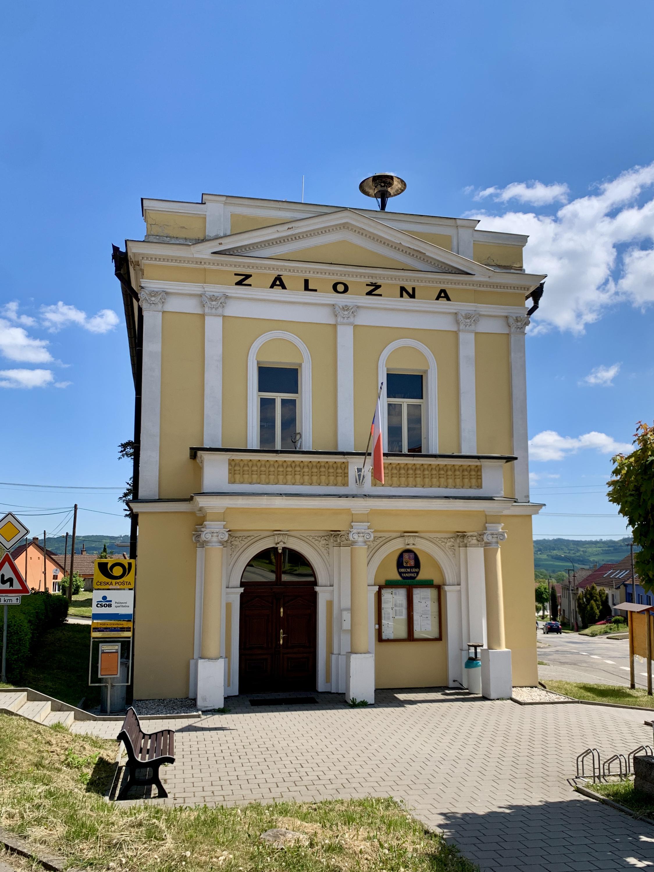 Vanovice - obecní úřad foto 5