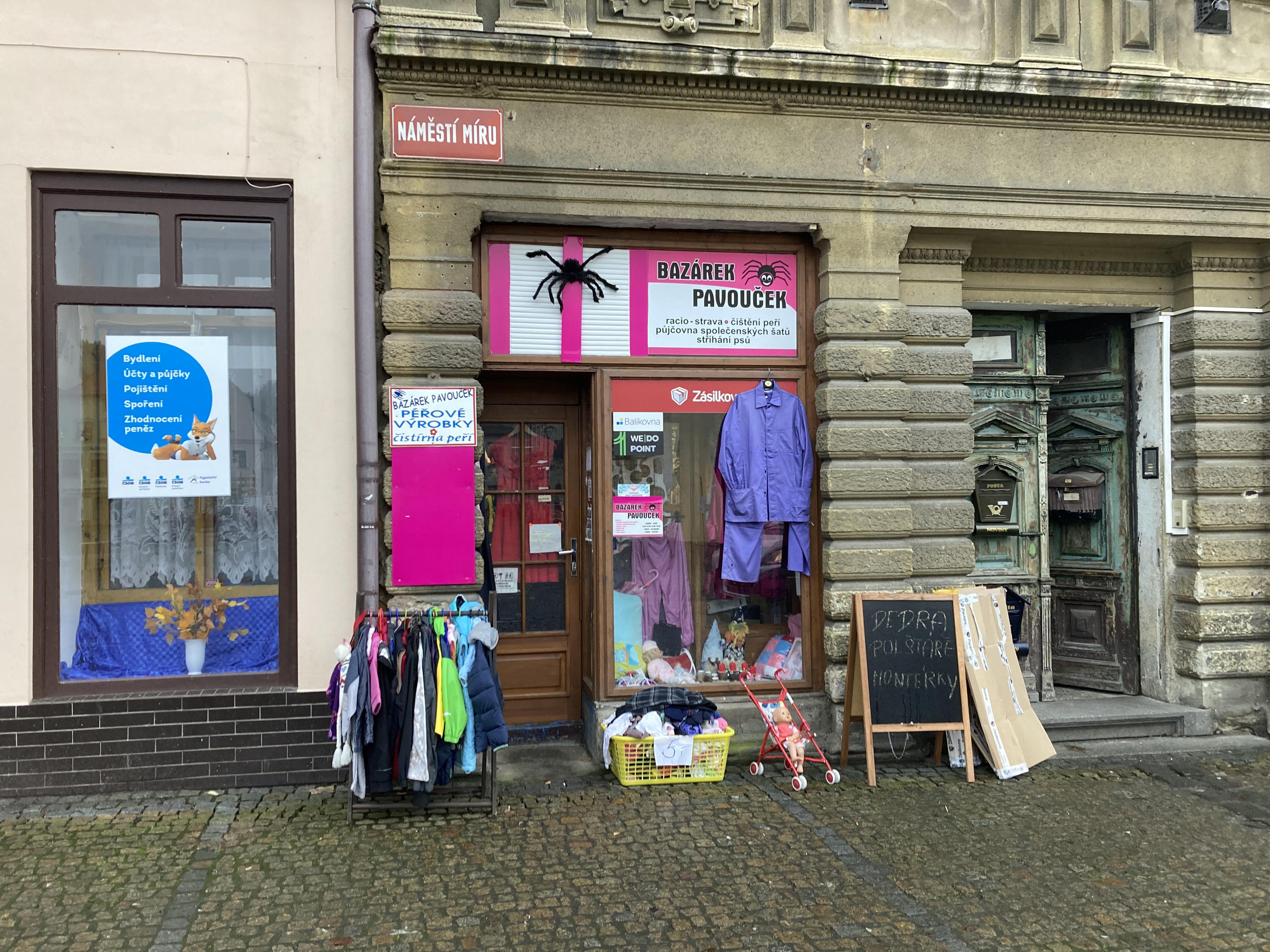Bazárek pavouček