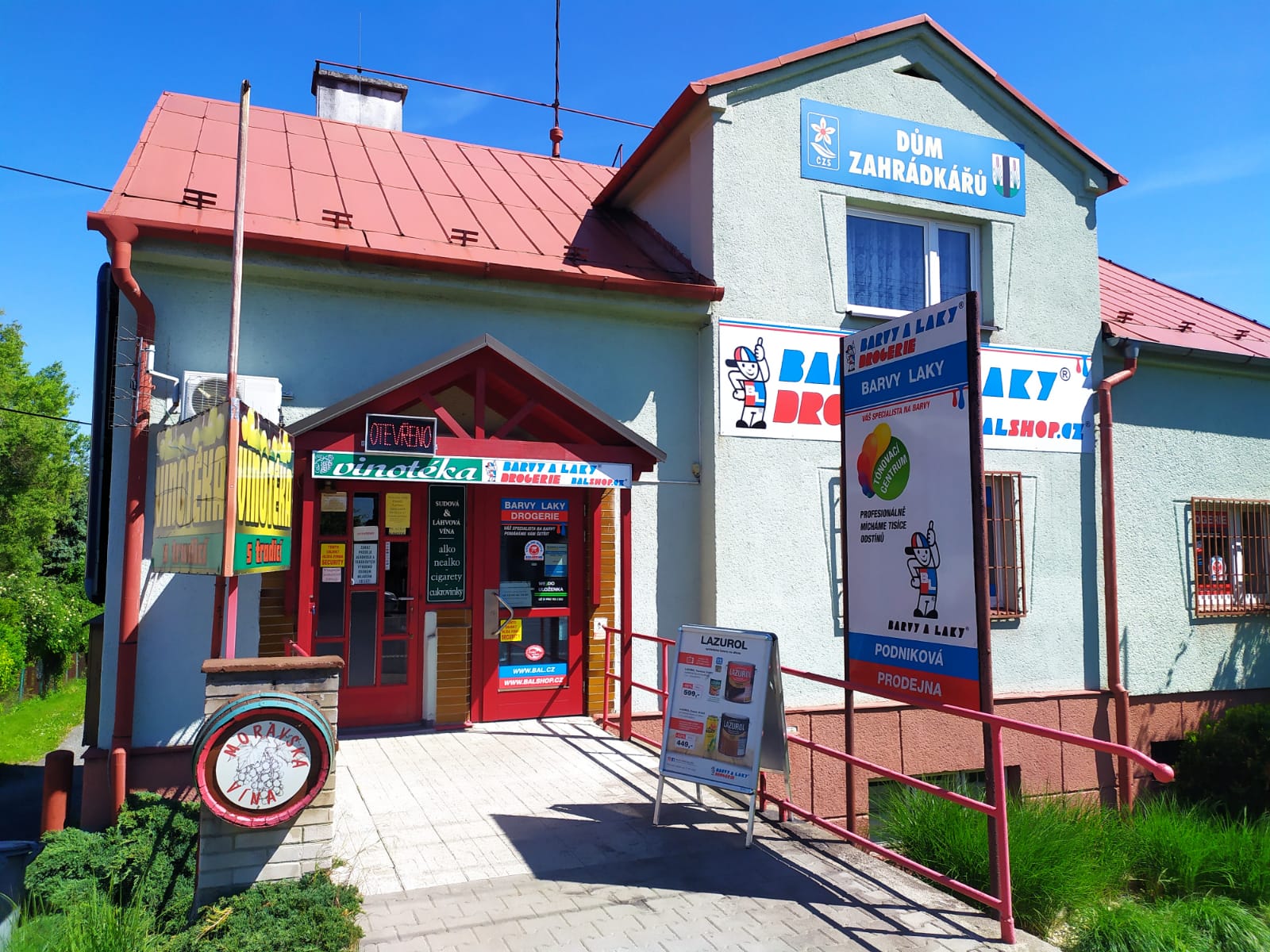 BARVY A LAKY DROGERIE foto 5