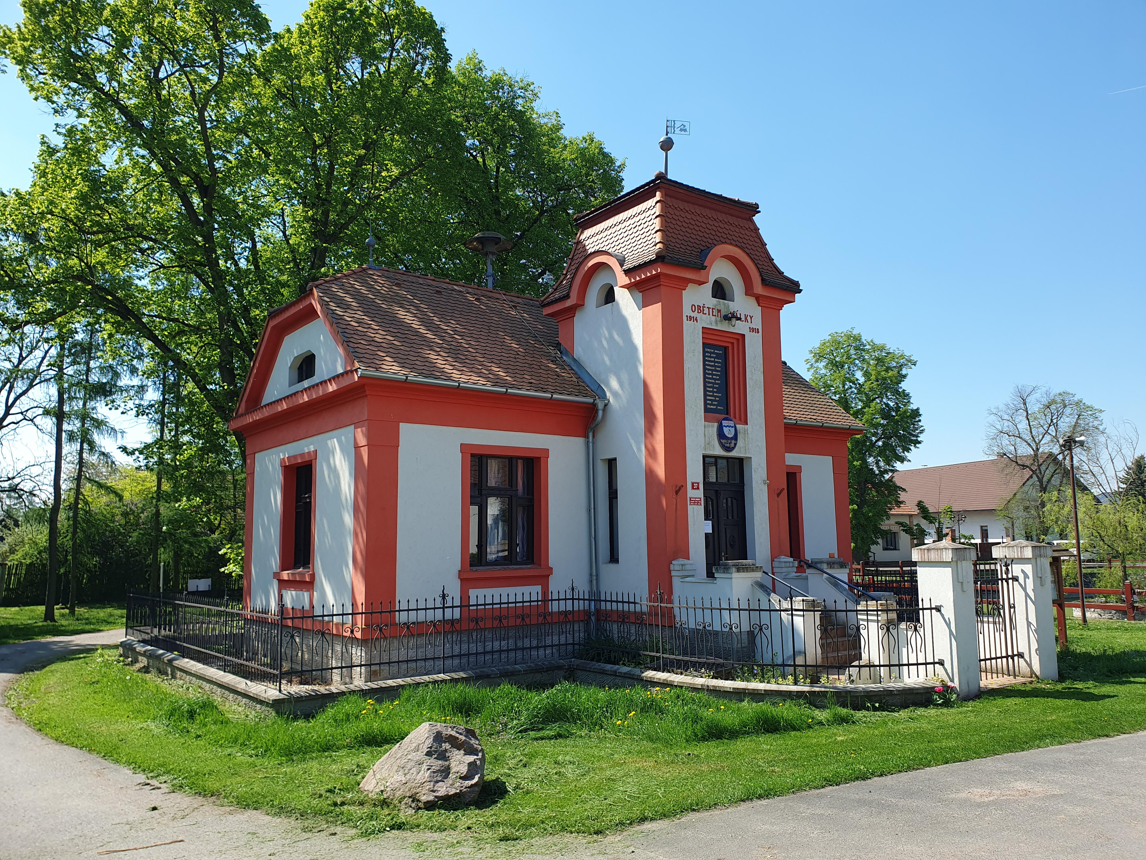 Oseček - obecní úřad foto 4