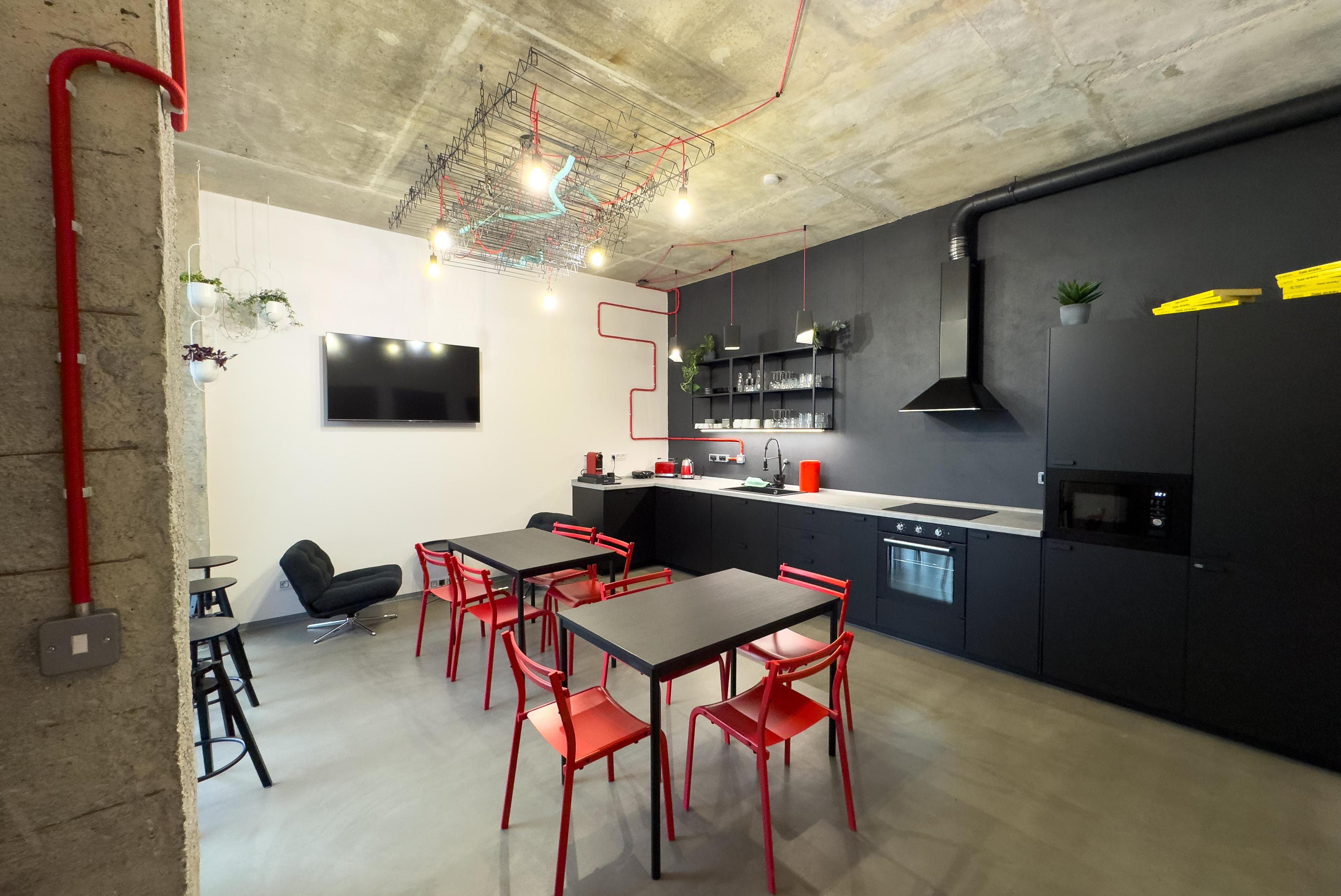 ROCH800 - industriální aparthotel Klatovy foto 1