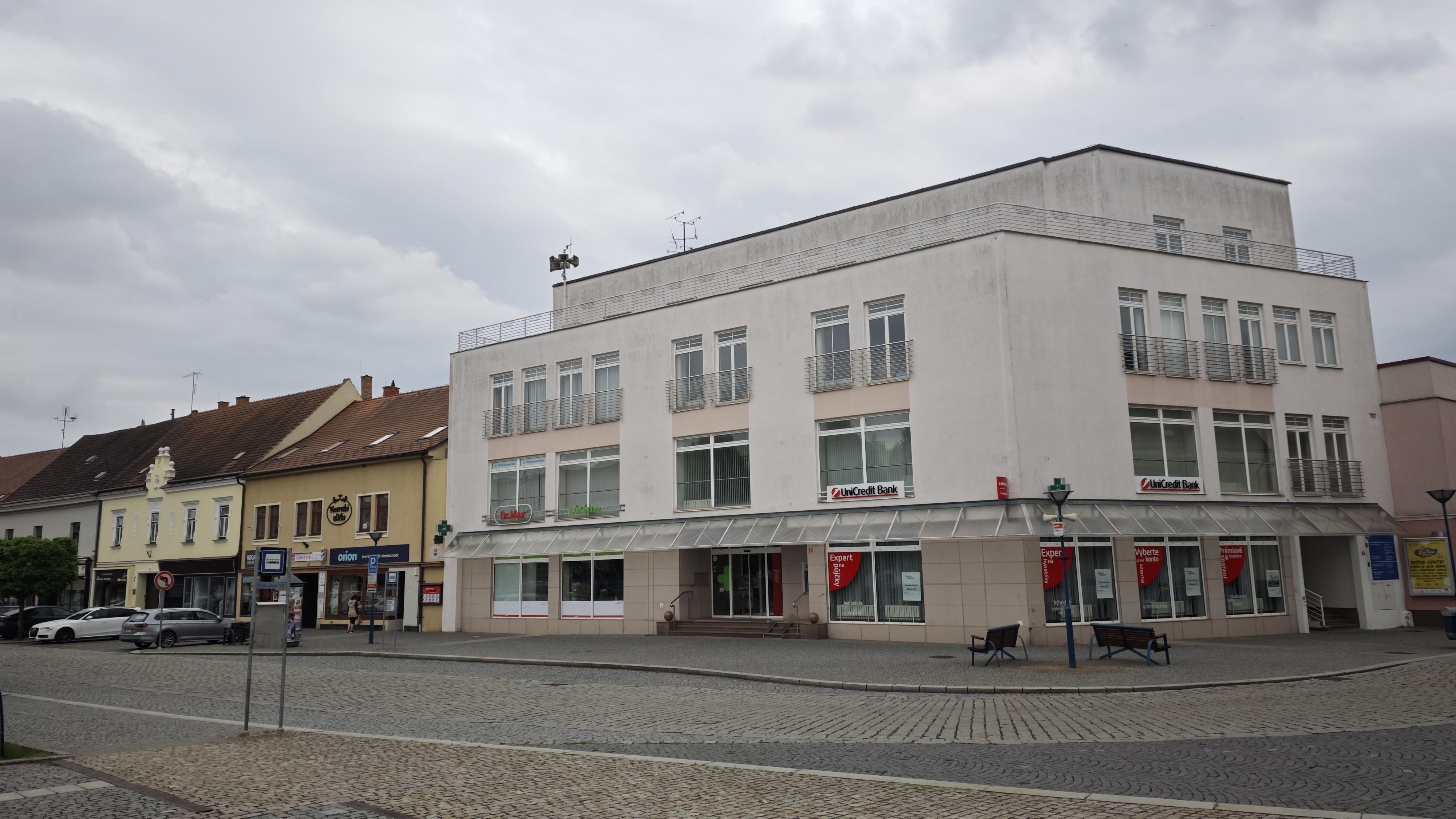 Bankomat UniCredit Bank Czech Republic foto 2