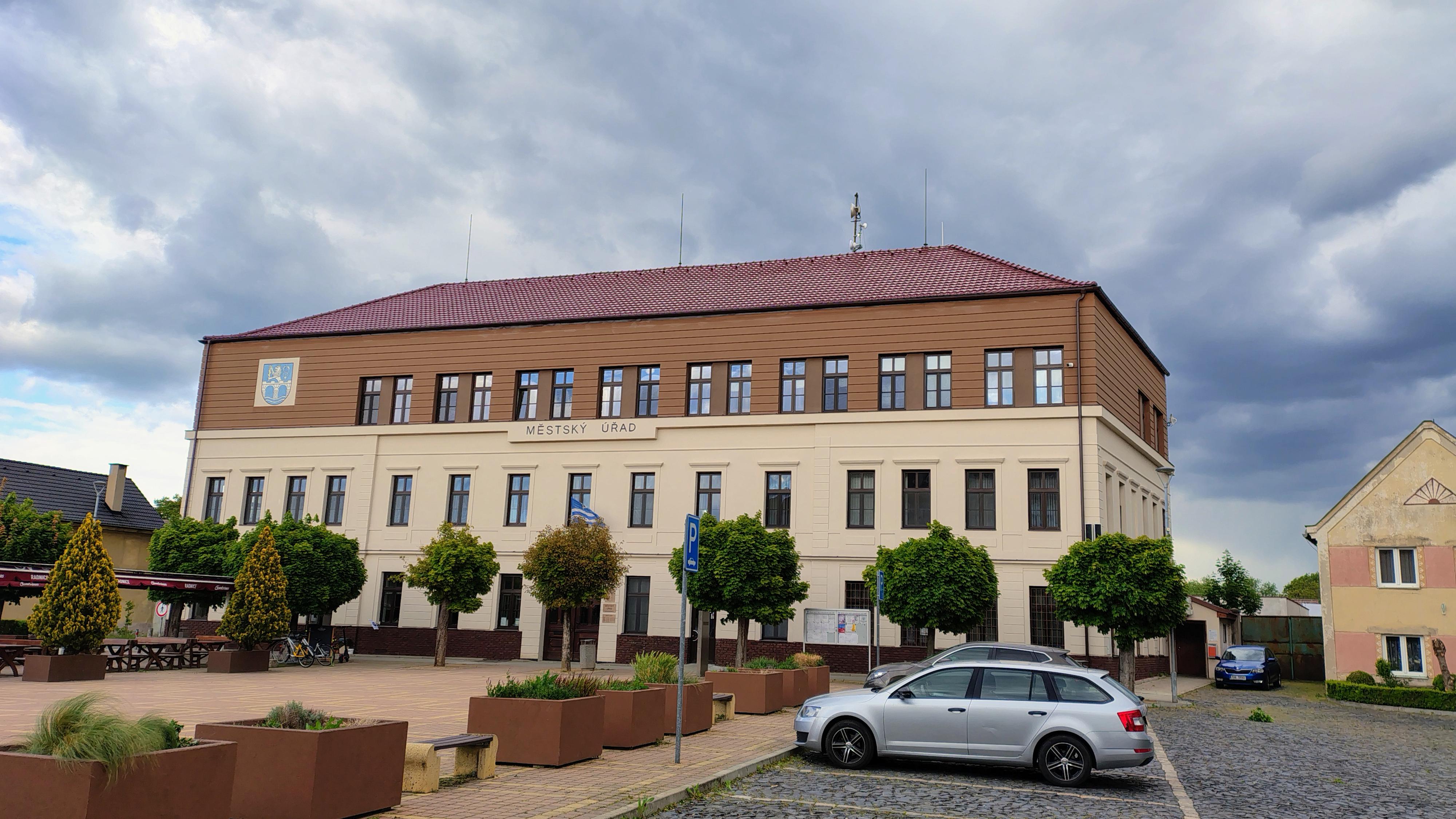 Bohušovice nad Ohří - městský úřad foto 4