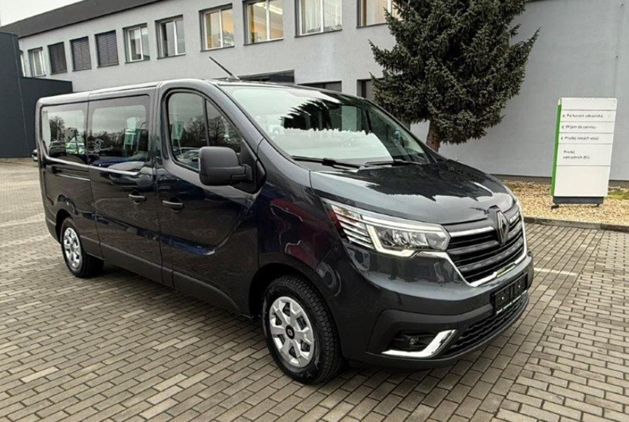 Pronájem vozu Renault Trafic, 8 míst