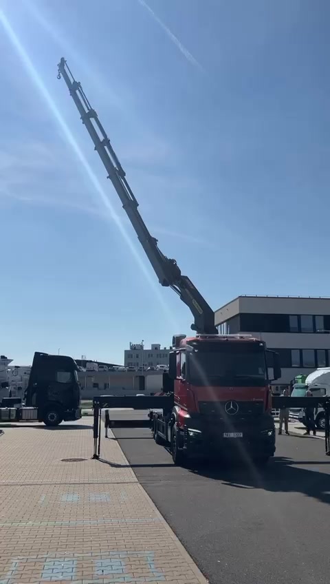 Ruka Transport - Autodoprava s hydraulickou rukou foto 2 (náhled videa)