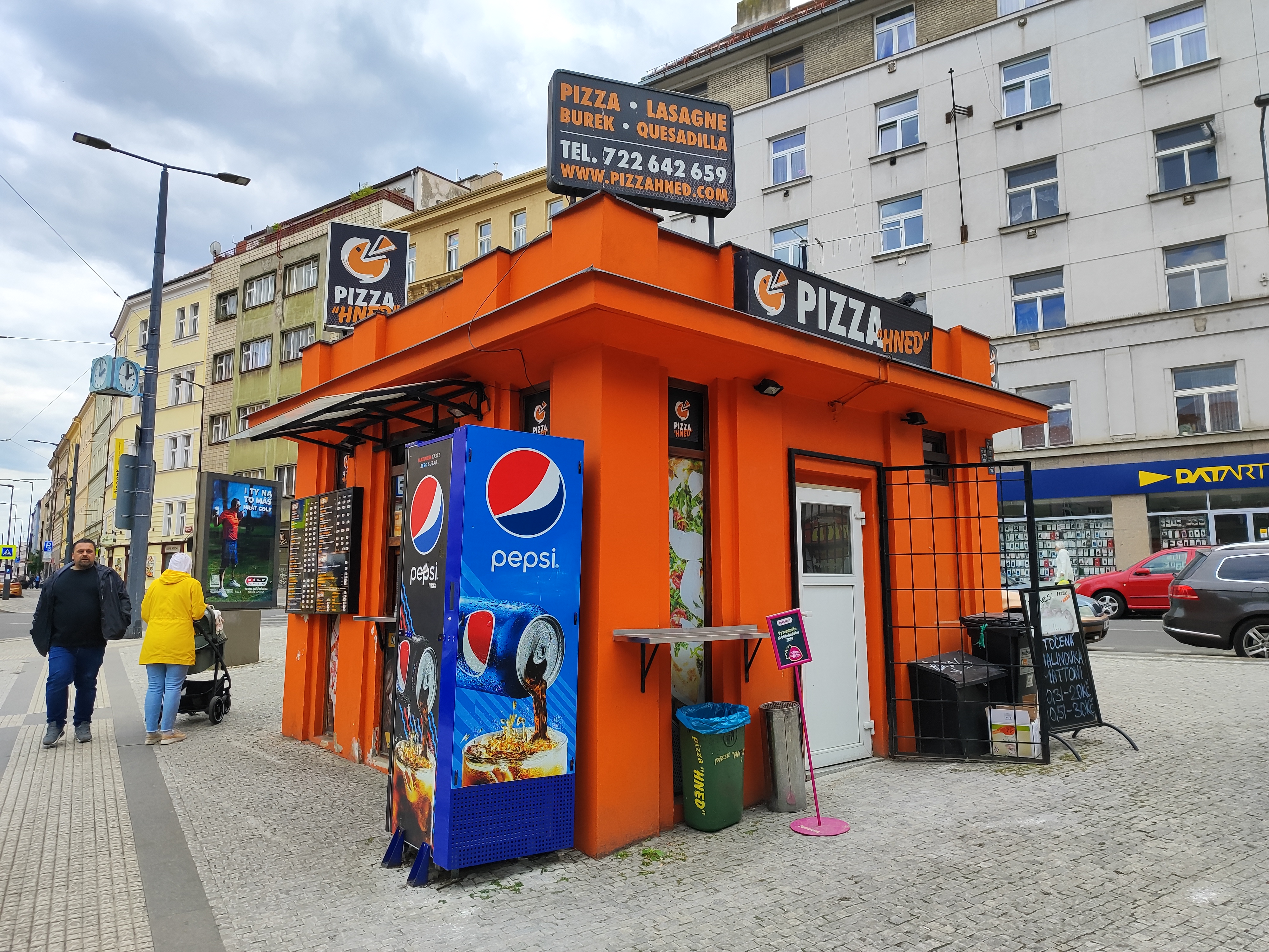 Pizza "HNED" foto 2