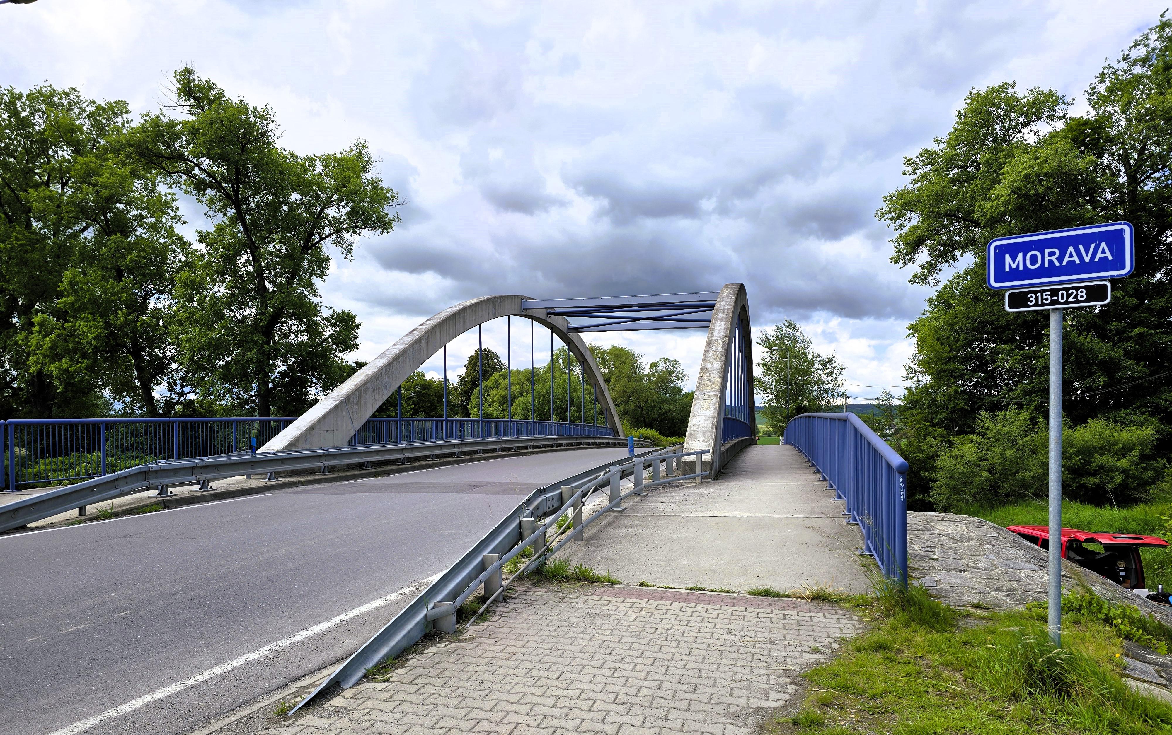 Tydra - Půjčovna lodí a raftů Morava foto 3