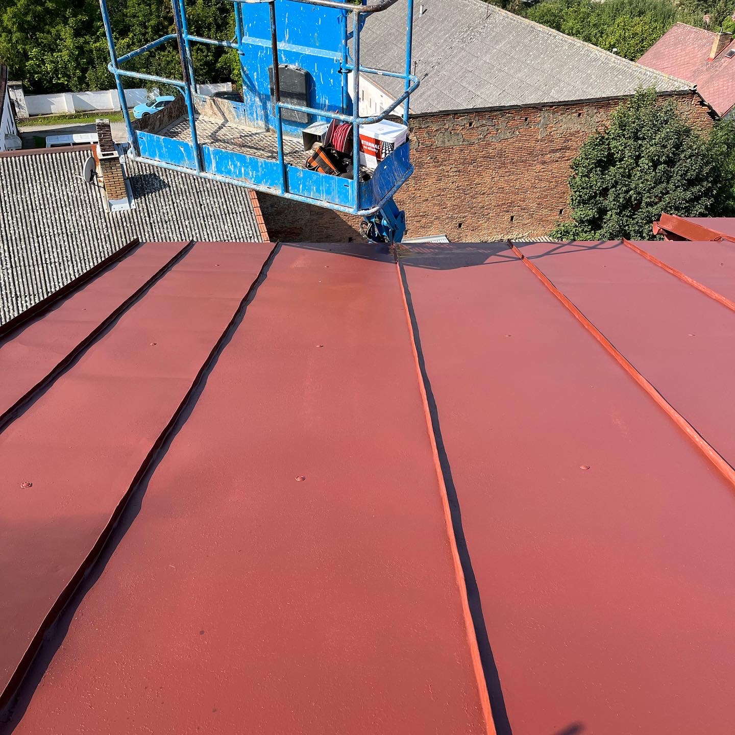 Profesionální renovační nátěry střech