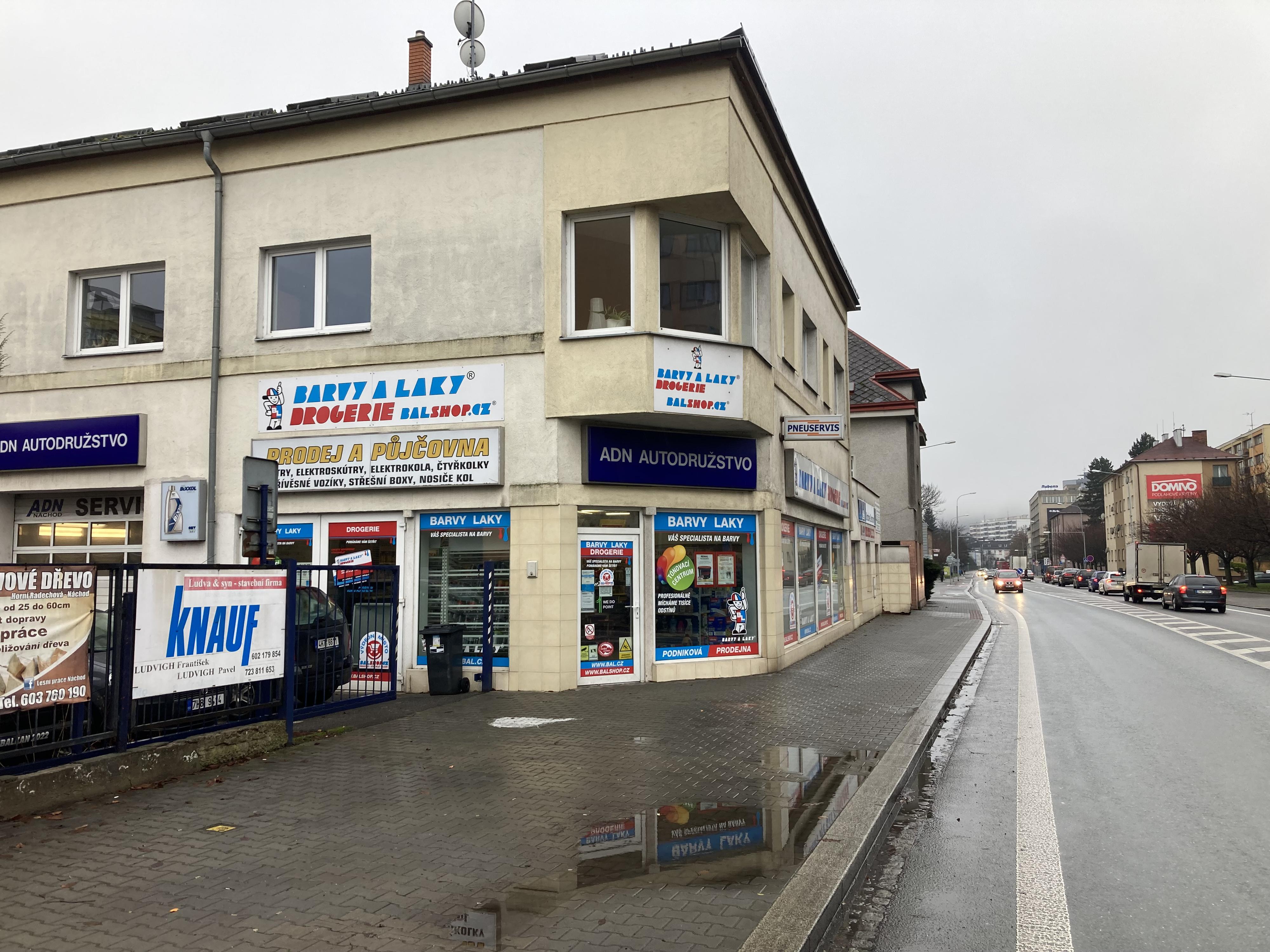 BARVY A LAKY DROGERIE foto 2