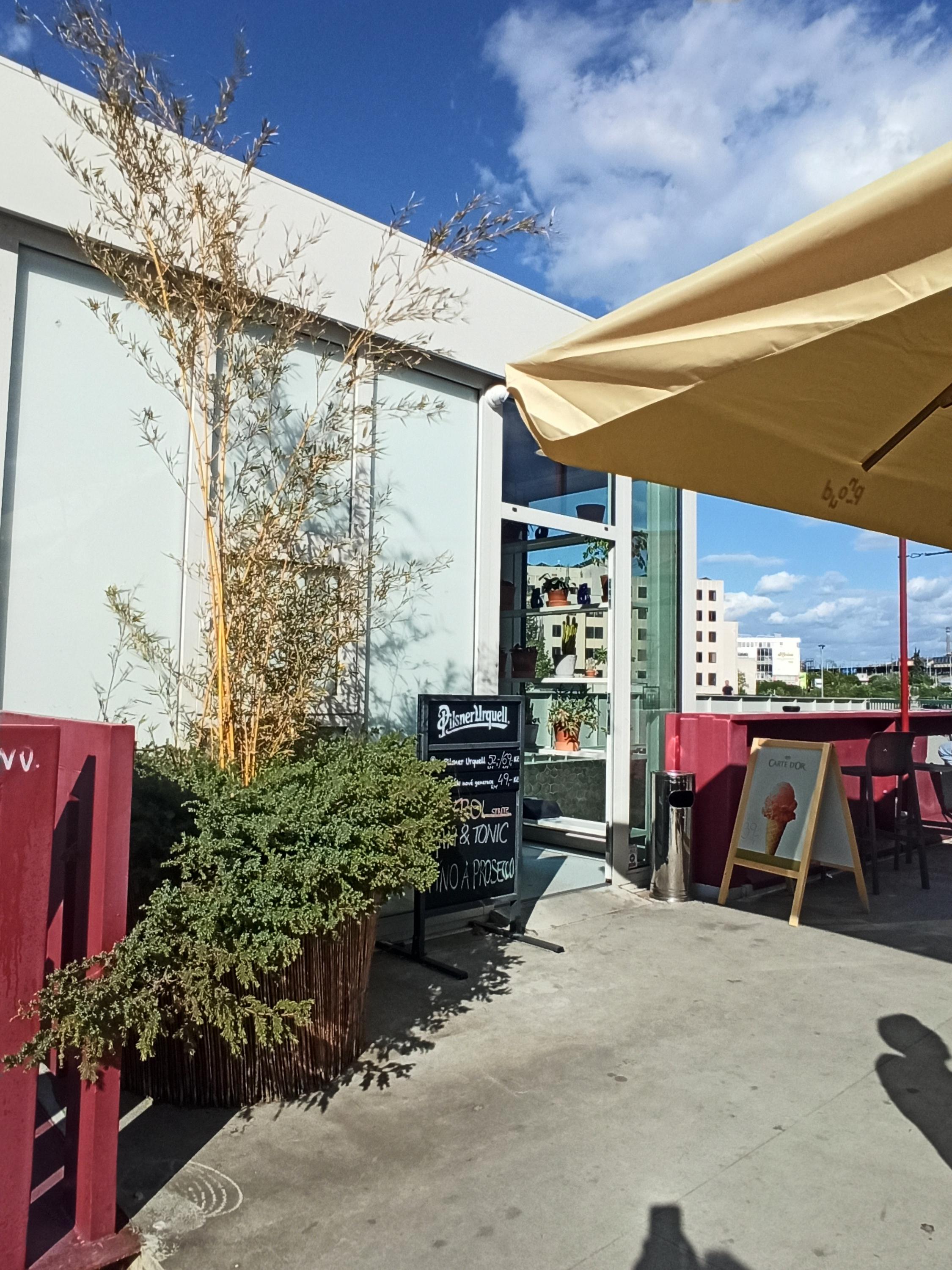 Šálek a špunt na Náplavce foto 6