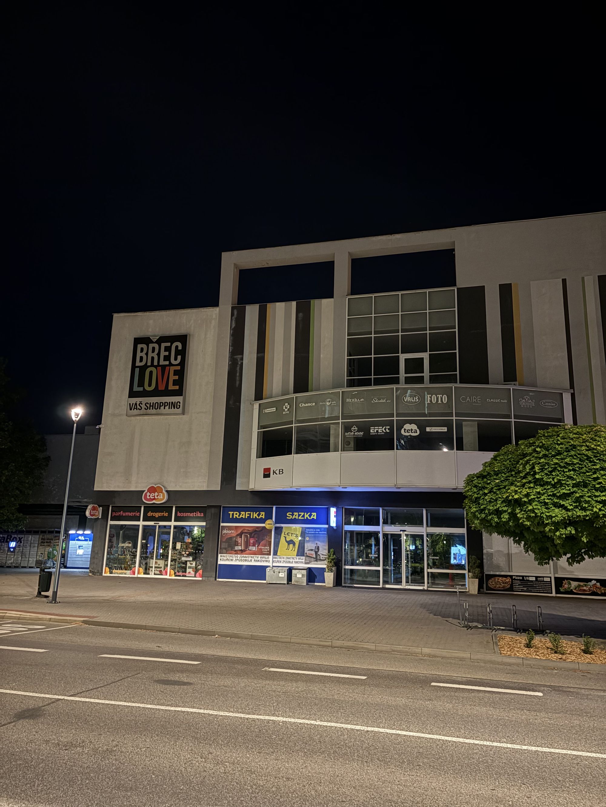Obchodní centrum Břeclove foto 2