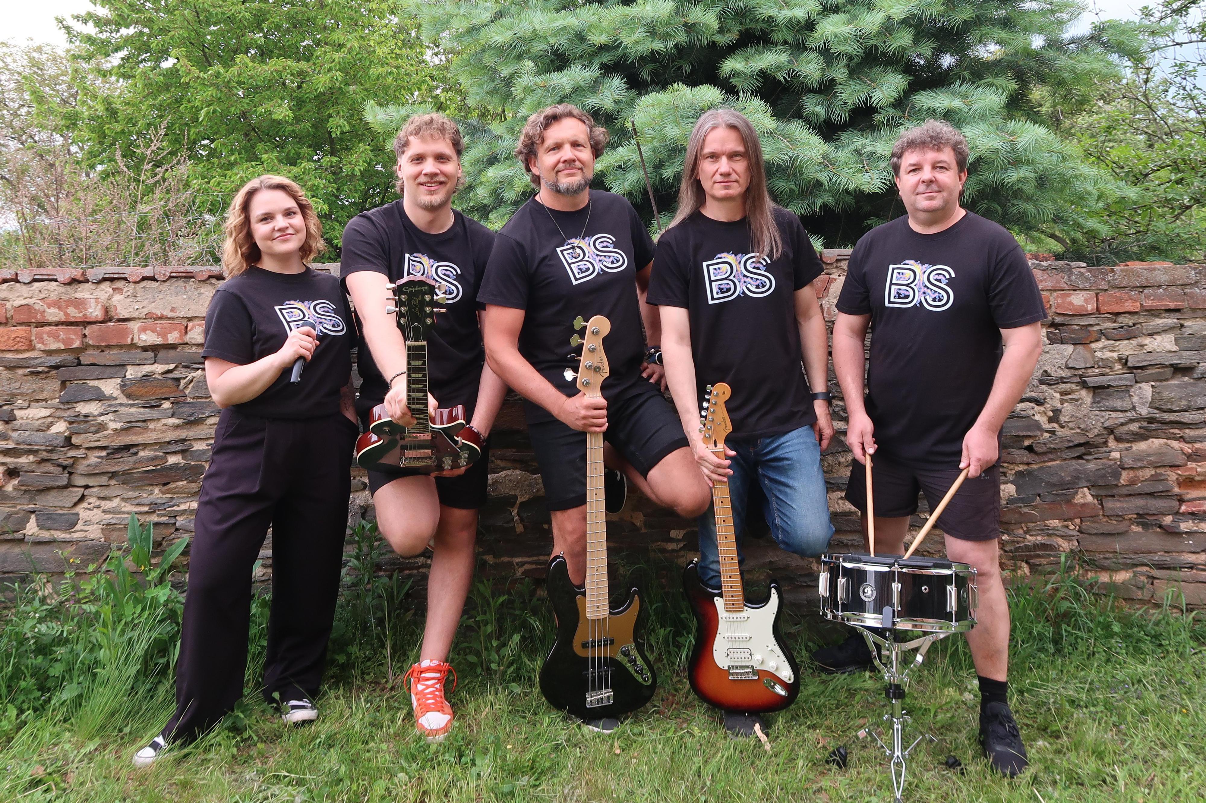 Kapely Béčoband a Bonesaver