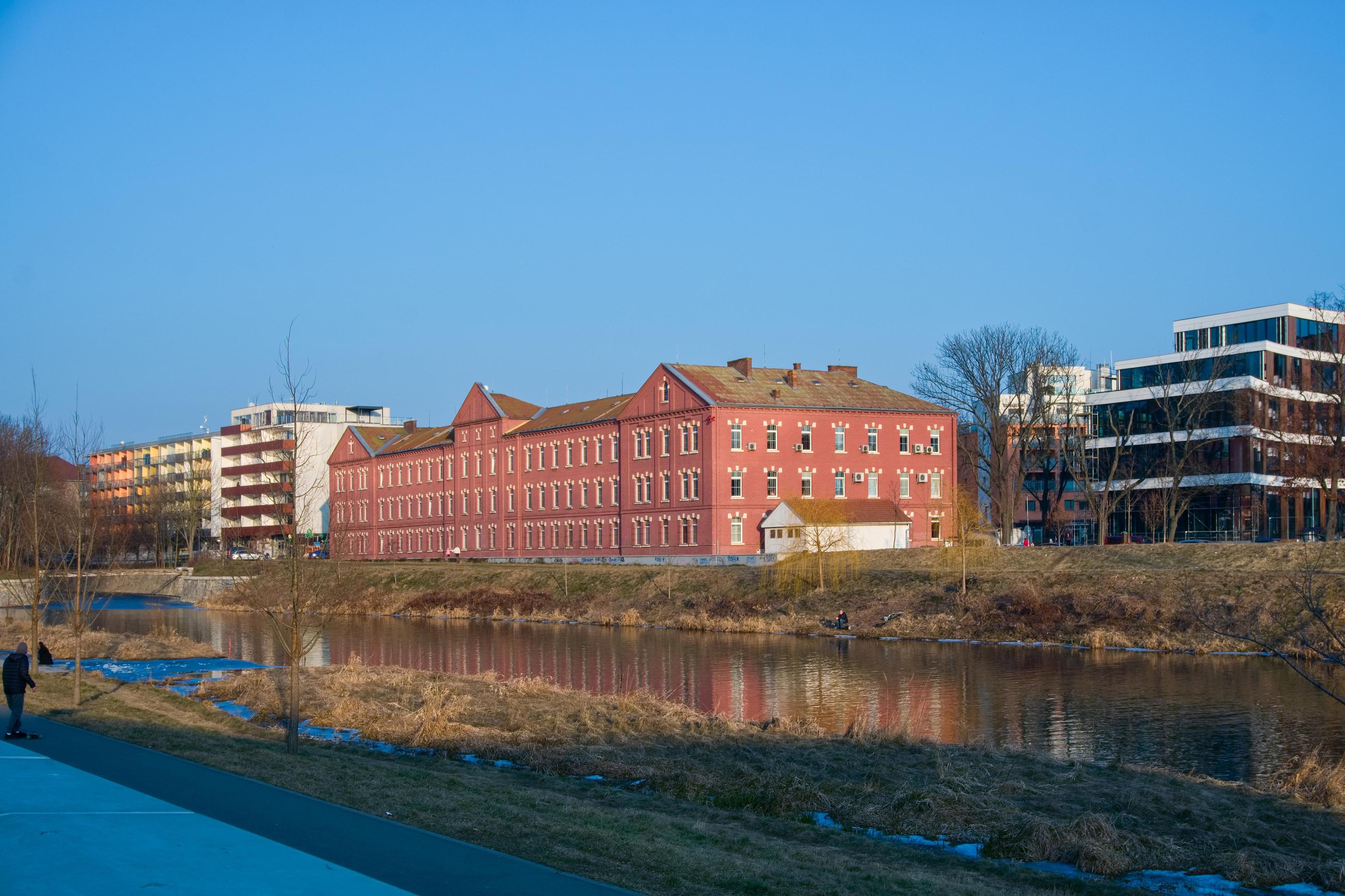 Základní umělecká škola "Žerotín" Olomouc, Kavaleristů 6 foto 4