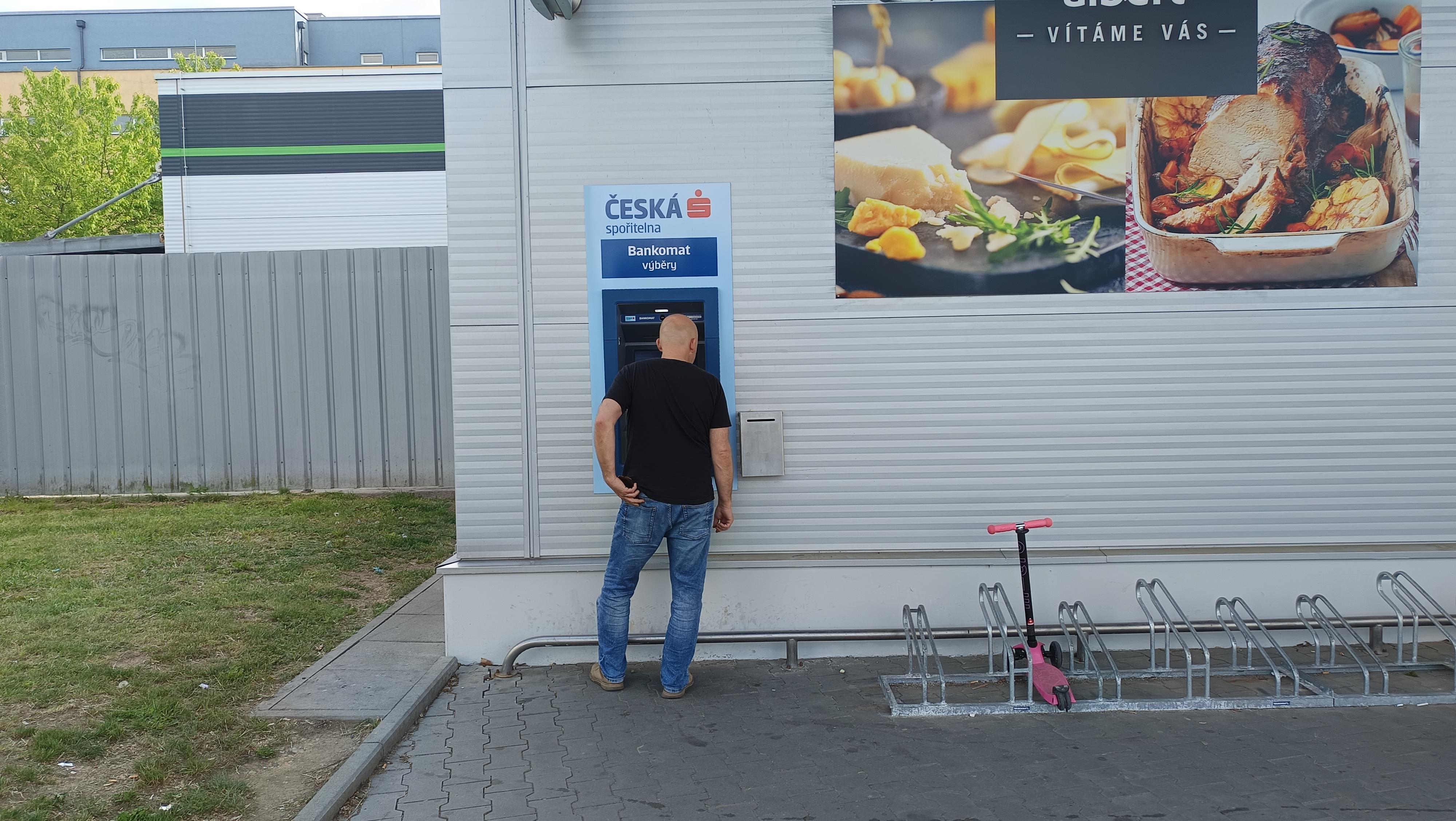 Bankomat České spořitelny foto 2