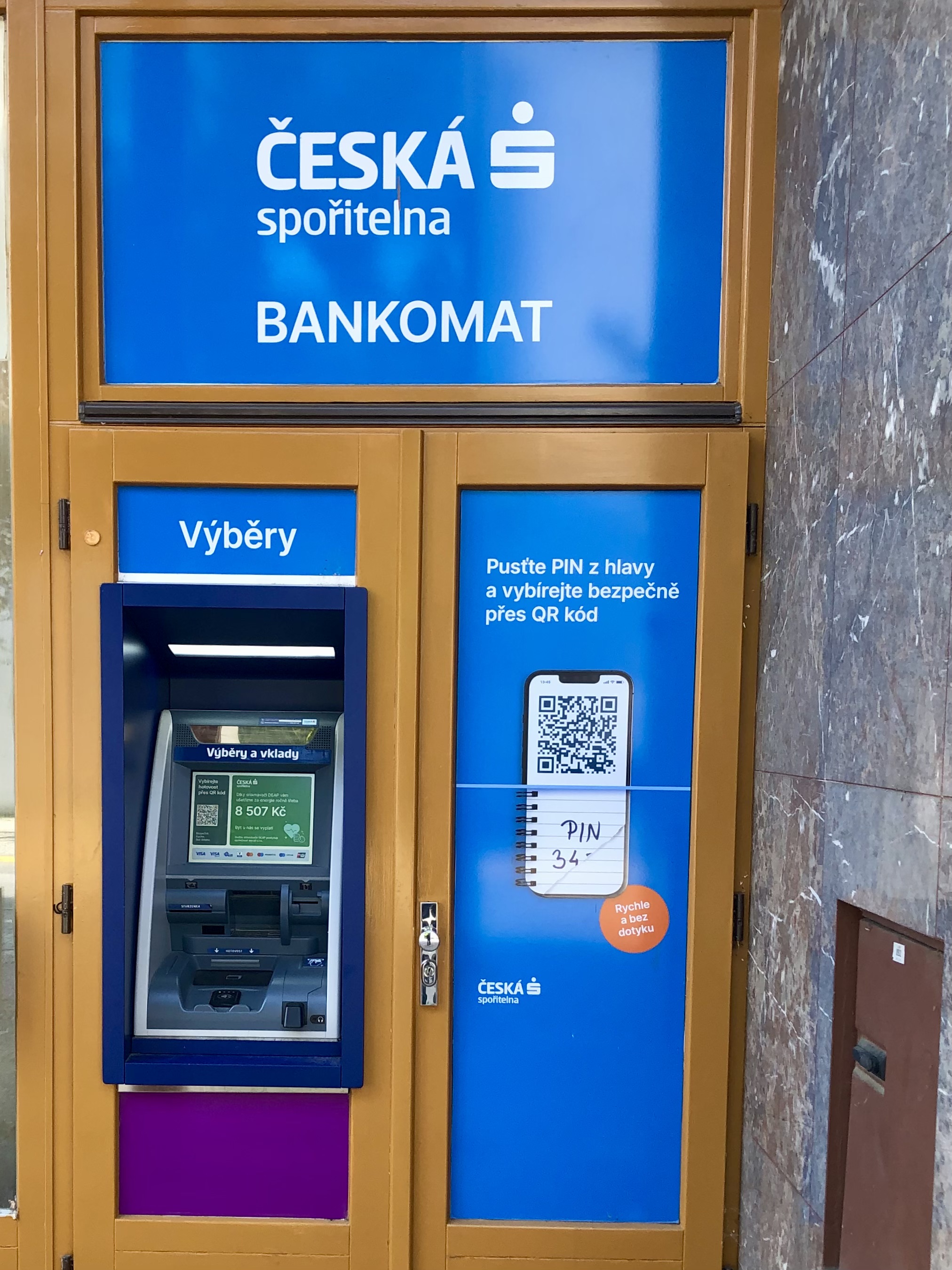 Bankomat České spořitelny foto 1