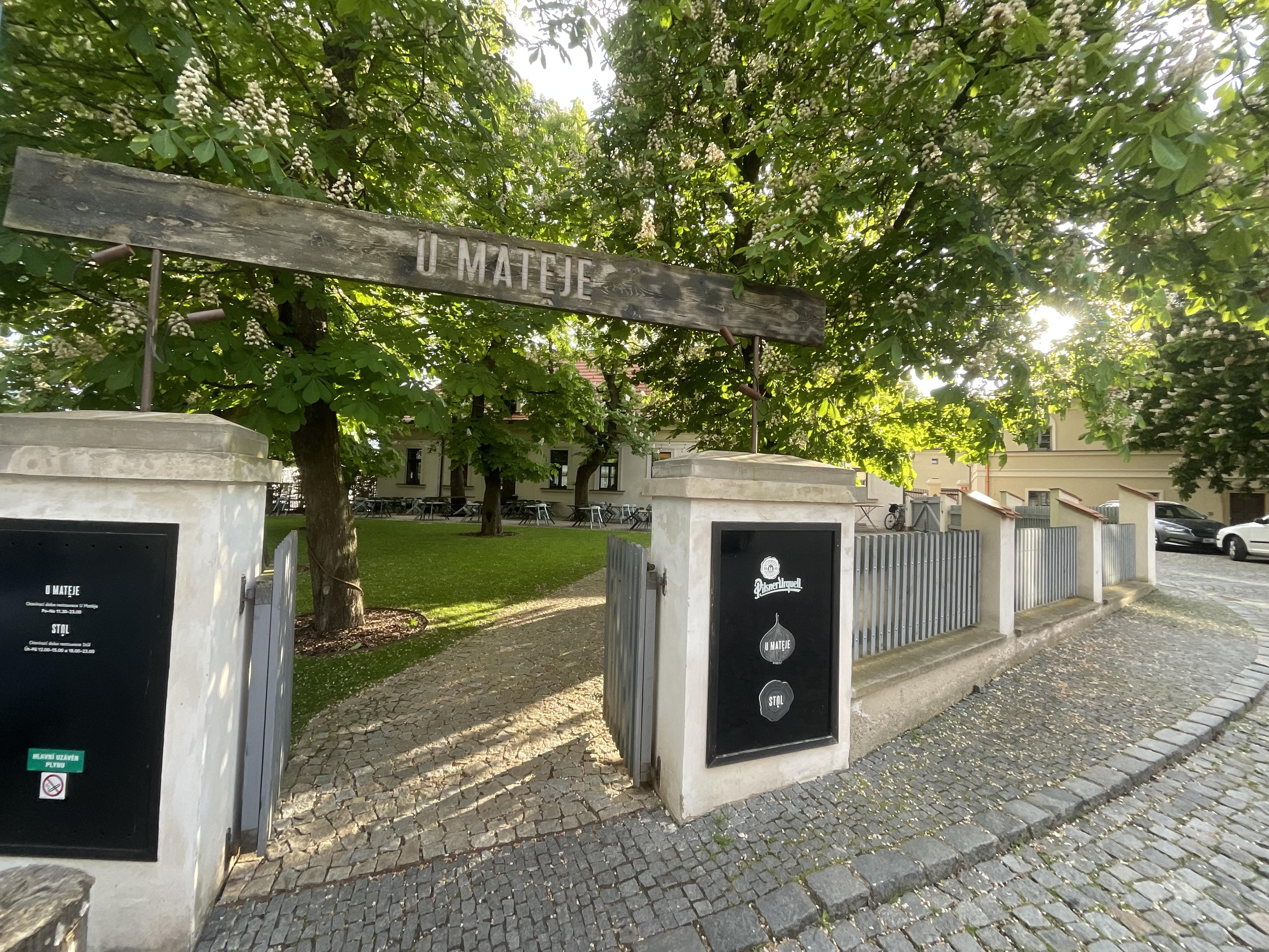 Stůl Jana Punčocháře foto 1