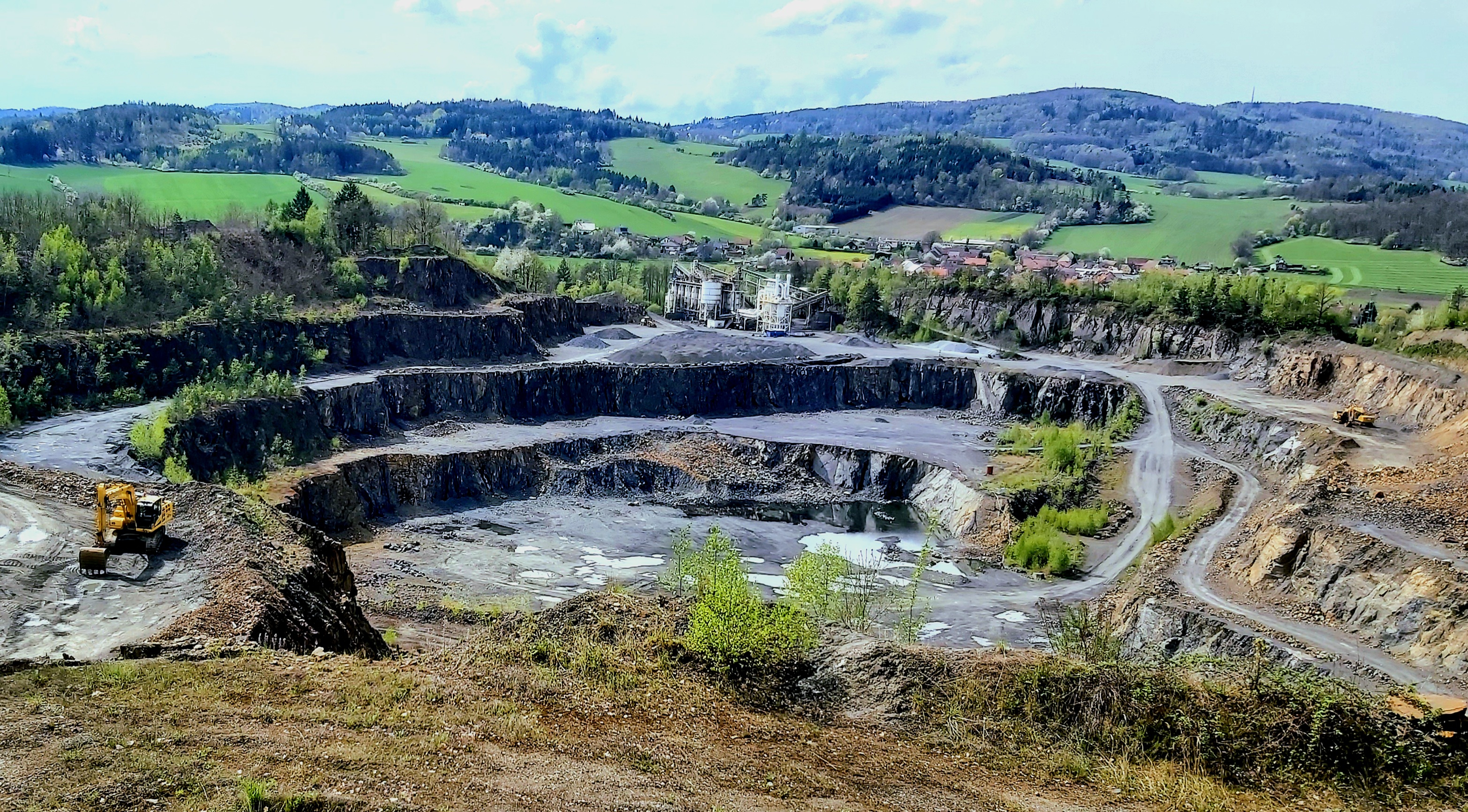 EUROVIA Kamenolomy, a.s. - Lom Svrčovec foto 3