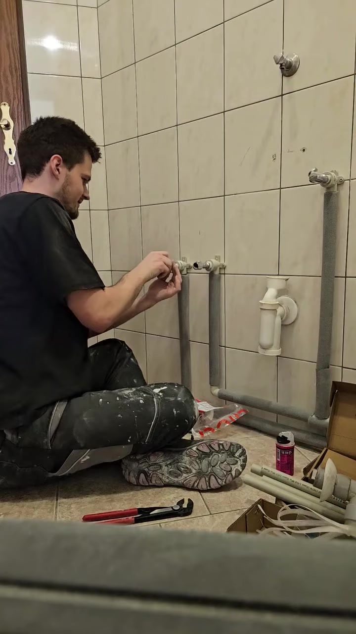 Hodinový manžel / řemeslník Kutil Honza foto 2 (náhled videa)