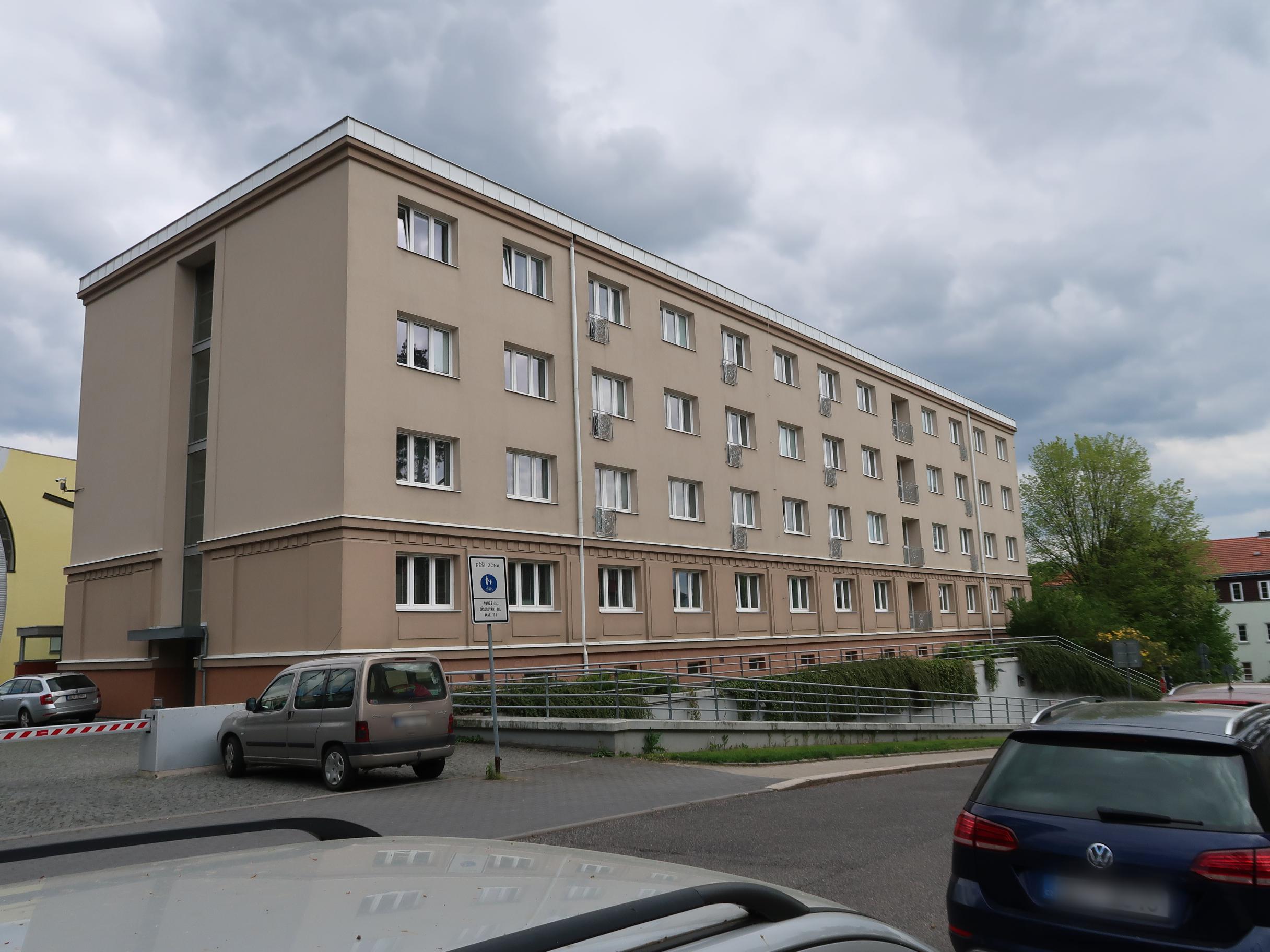 Alexandr Pimachin, Lékař stomatolog