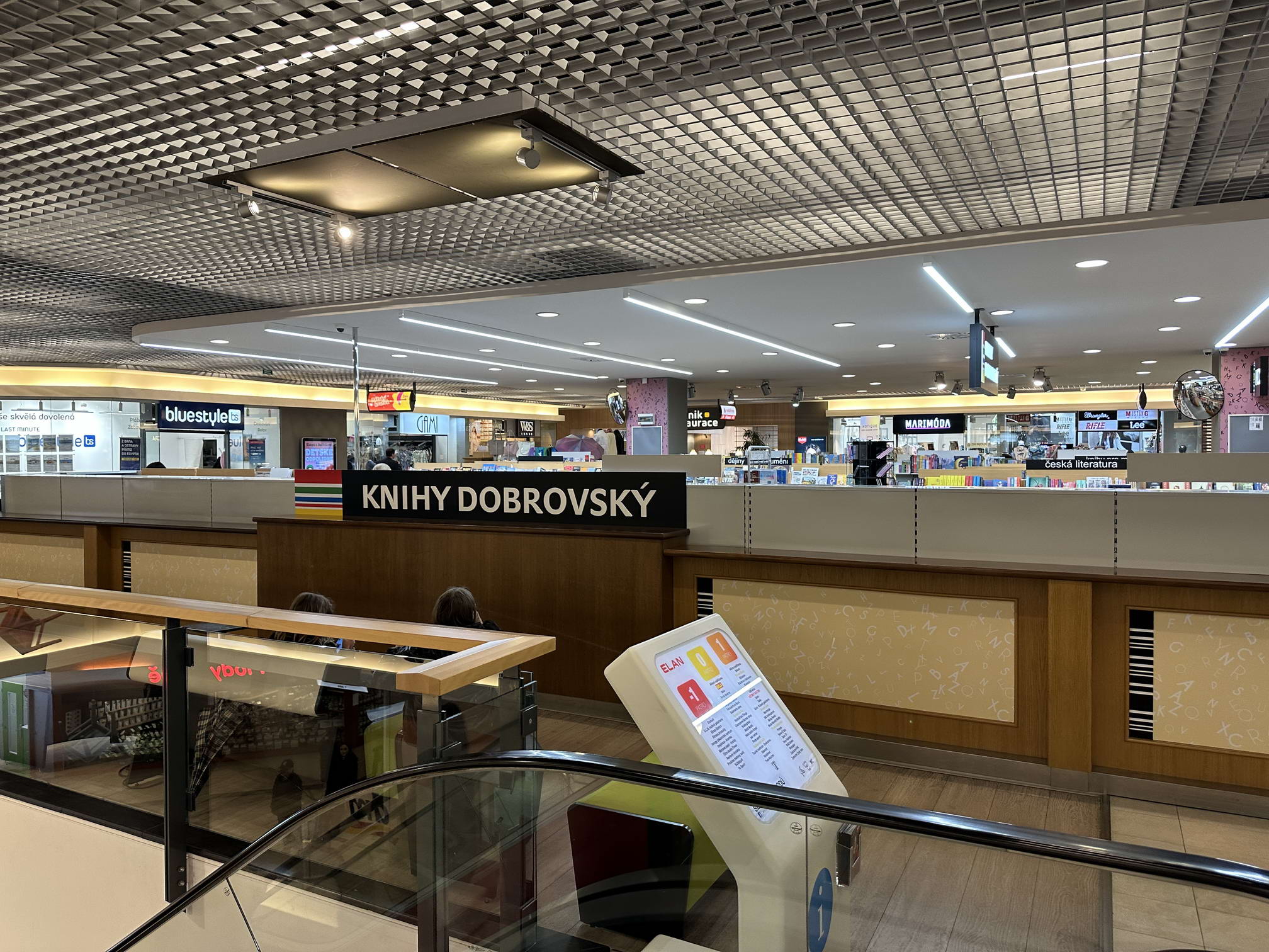KNIHY DOBROVSKÝ foto 4