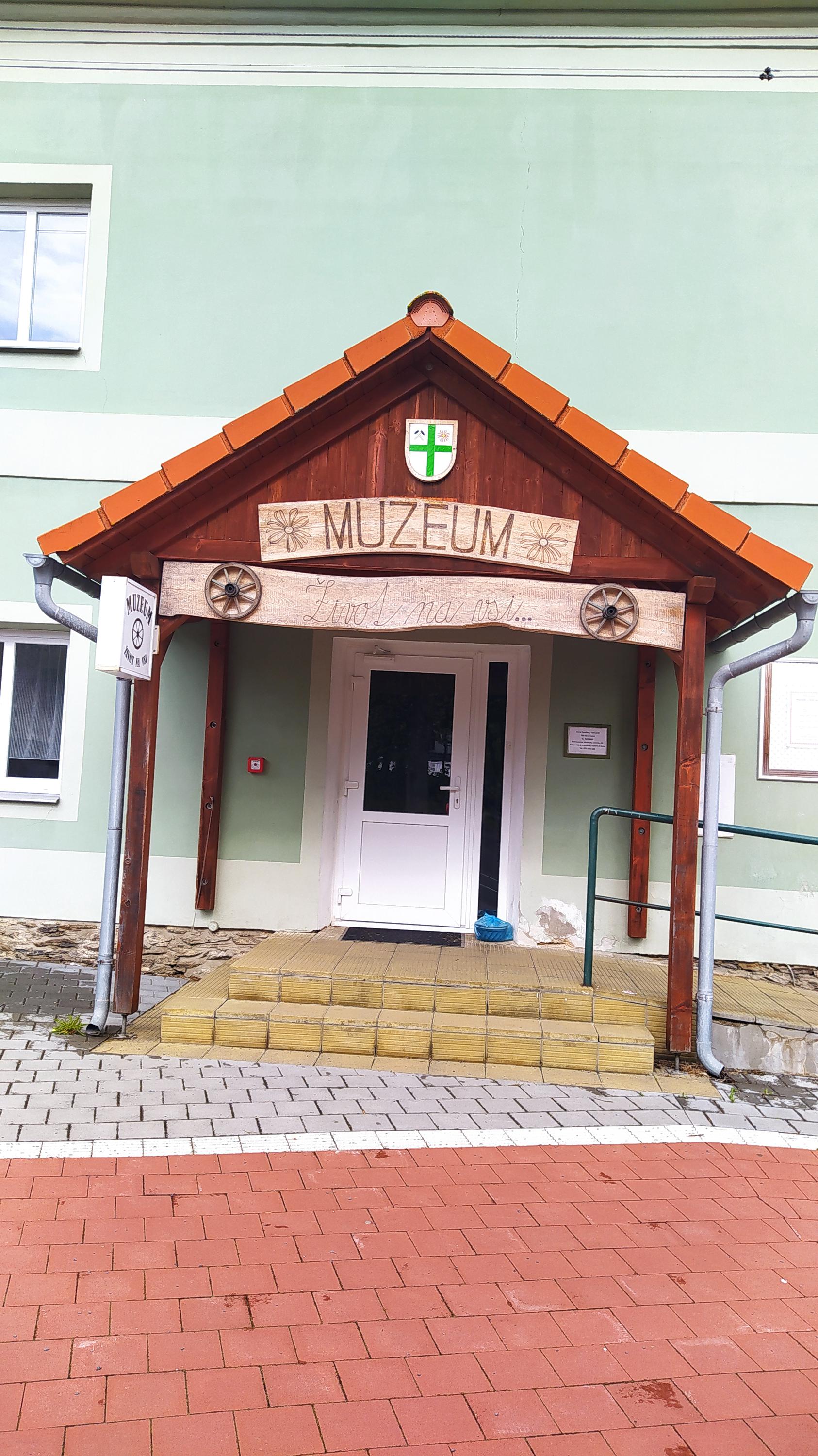 Kulturní dům Lomnice foto 2