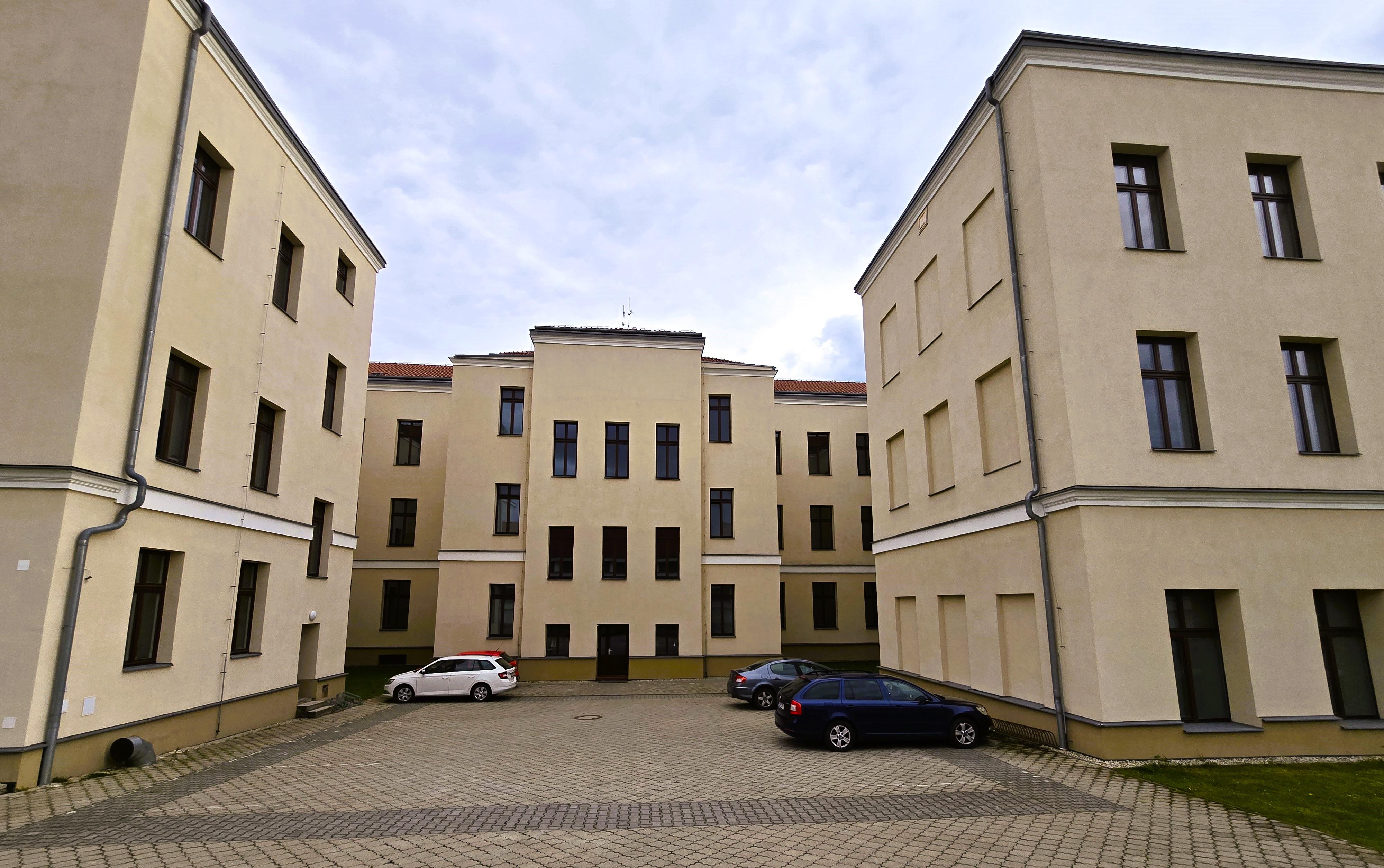 Gymnázium, Jevíčko, A. K. Vitáka 452 foto 3
