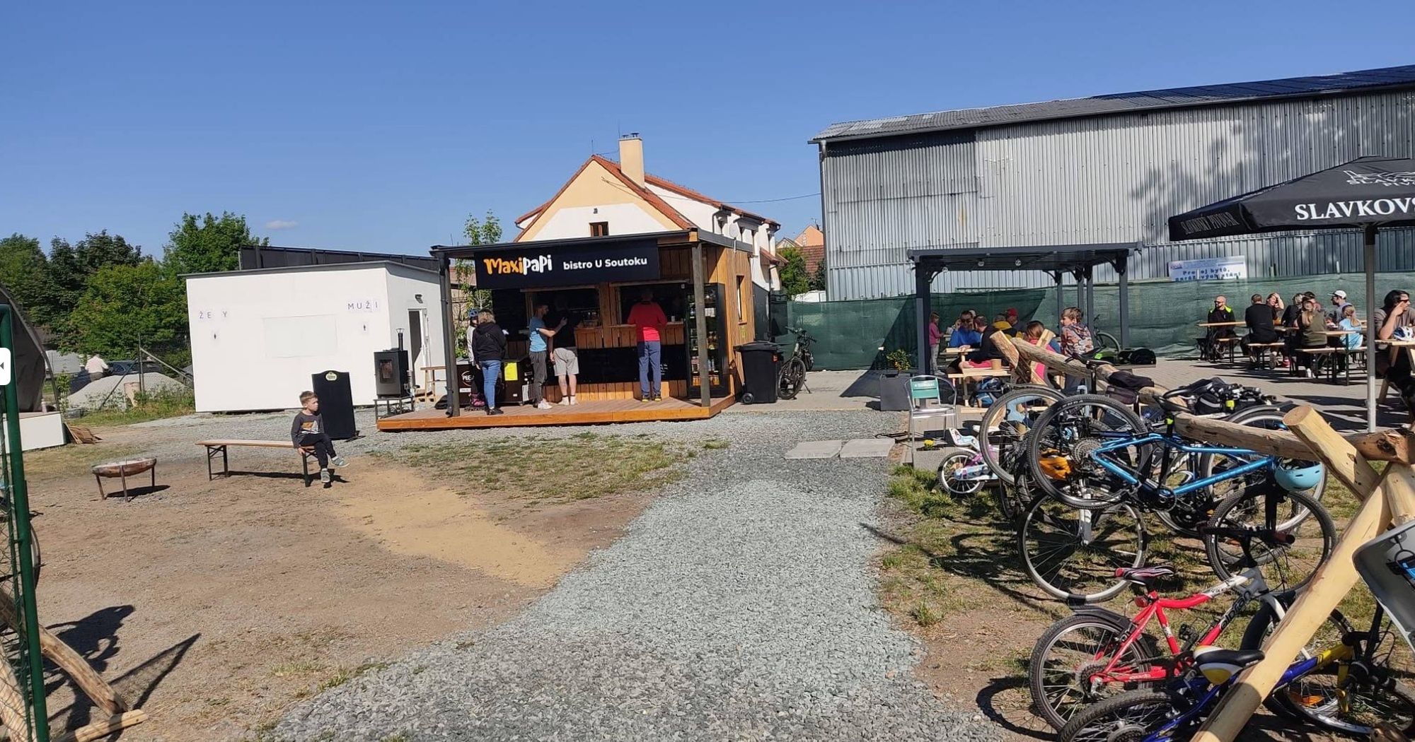 Maxipapi bistro U Soutoku