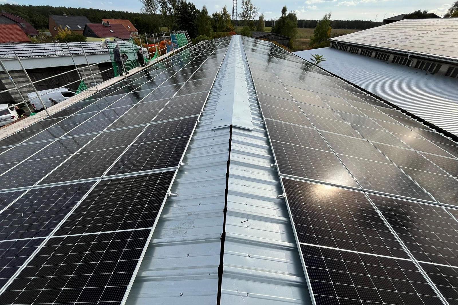 Petr Procházka - revize a montáže FVE a elektroinstalace