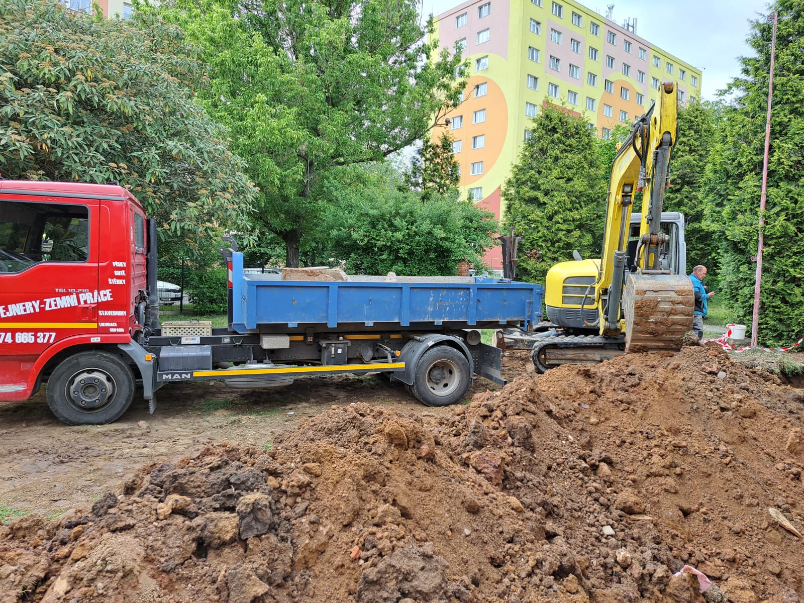 Kontejnery-Zemní práce Pavel Uher foto 2
