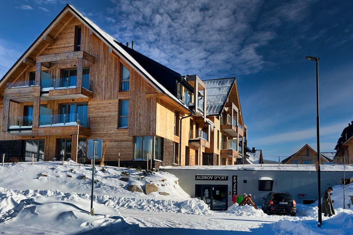 Půjčovna lyží a SNB Vítkovice