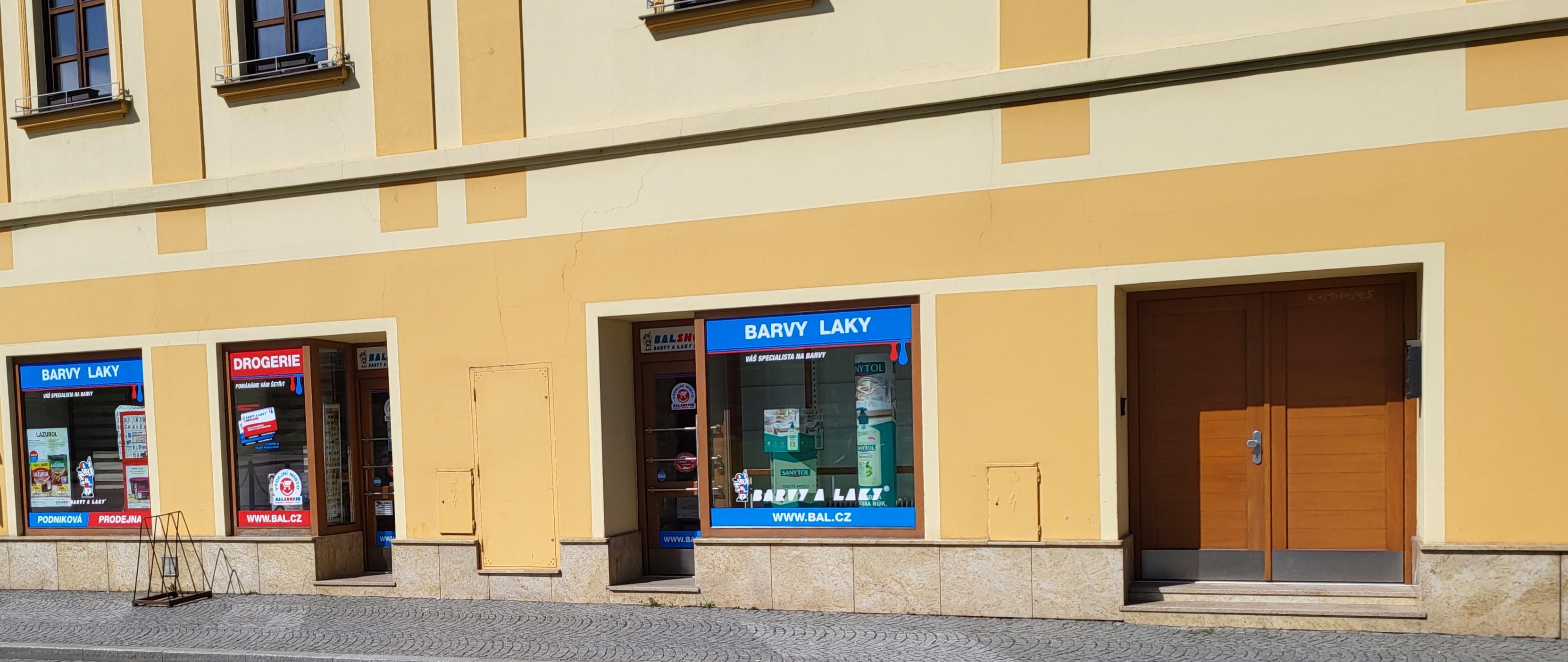 BARVY A LAKY DROGERIE foto 4