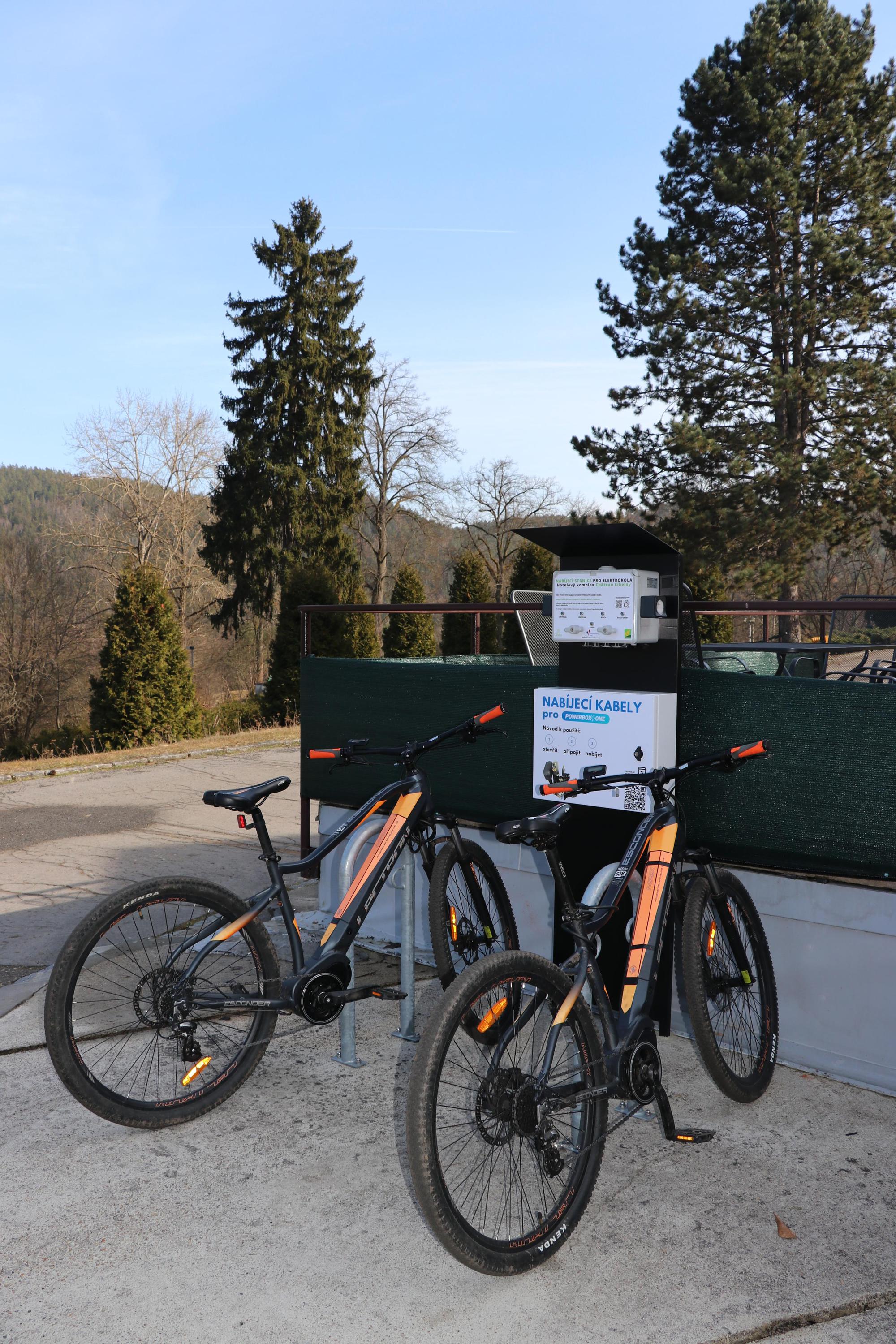 Nabíjecí stanice Château Cihelny foto 4