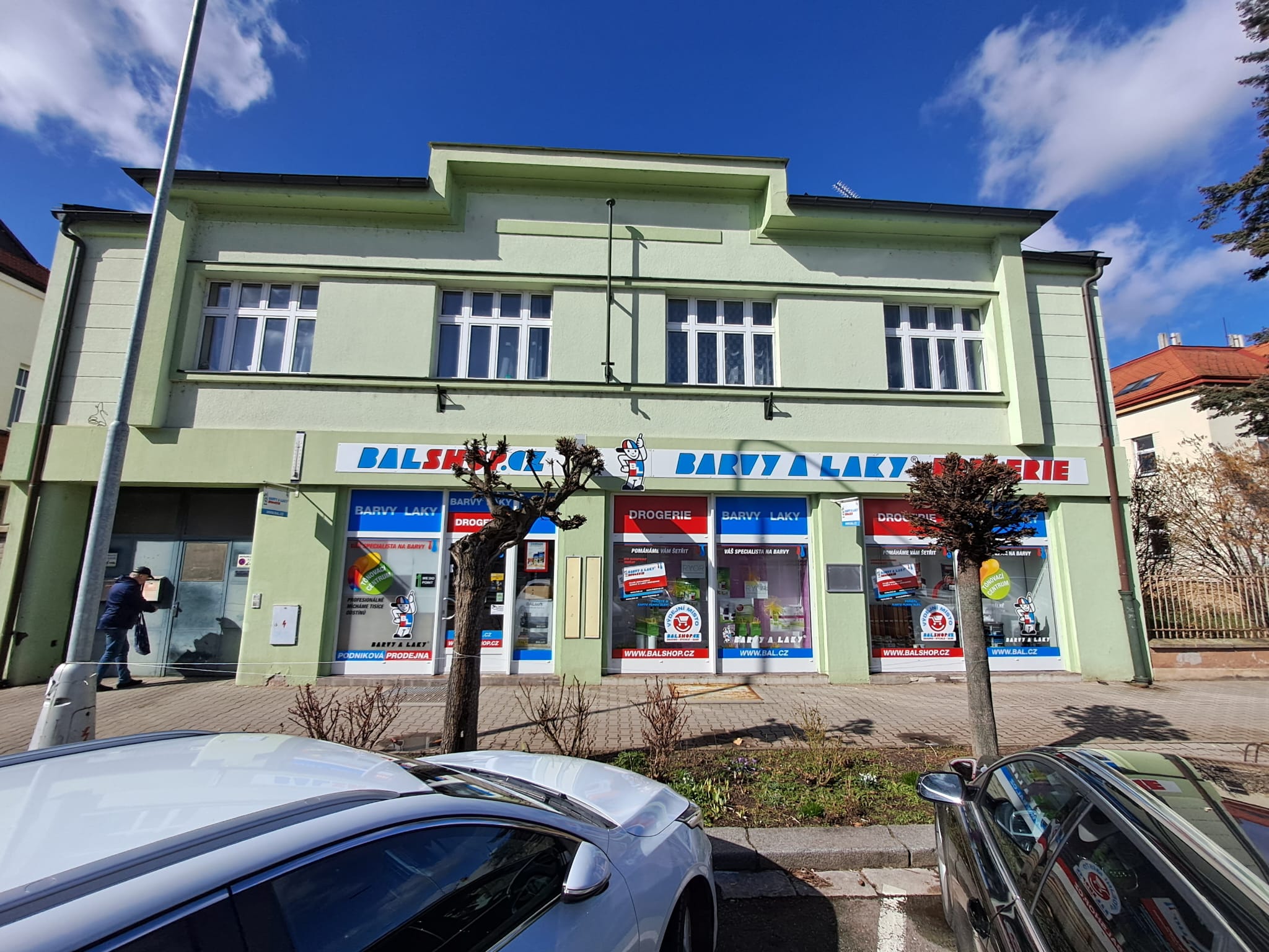 BARVY A LAKY DROGERIE foto 5