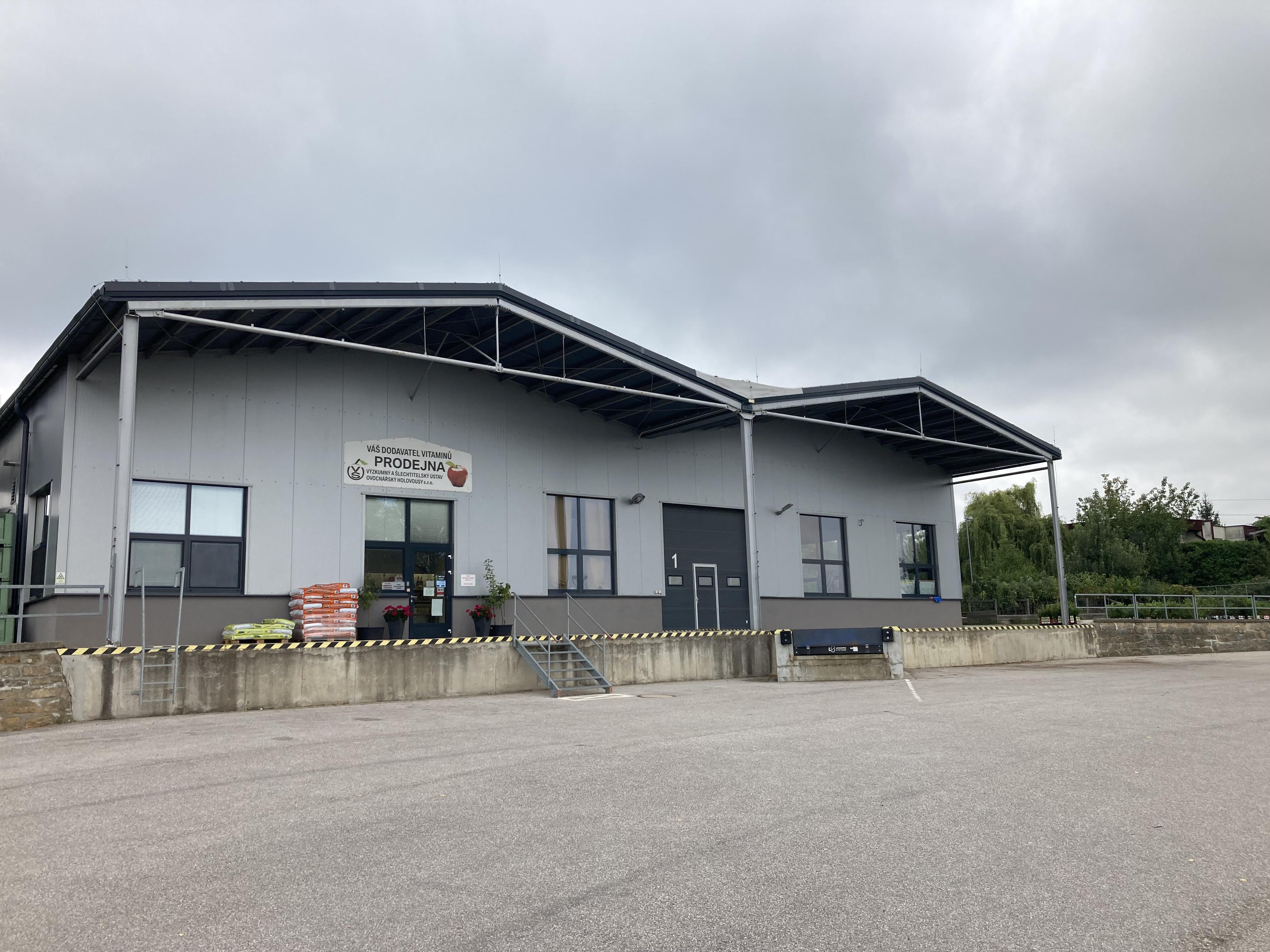 VÝZKUMNÝ A ŠLECHTITELSKÝ ÚSTAV OVOCNÁŘSKÝ HOLOVOUSY s.r.o. foto 3