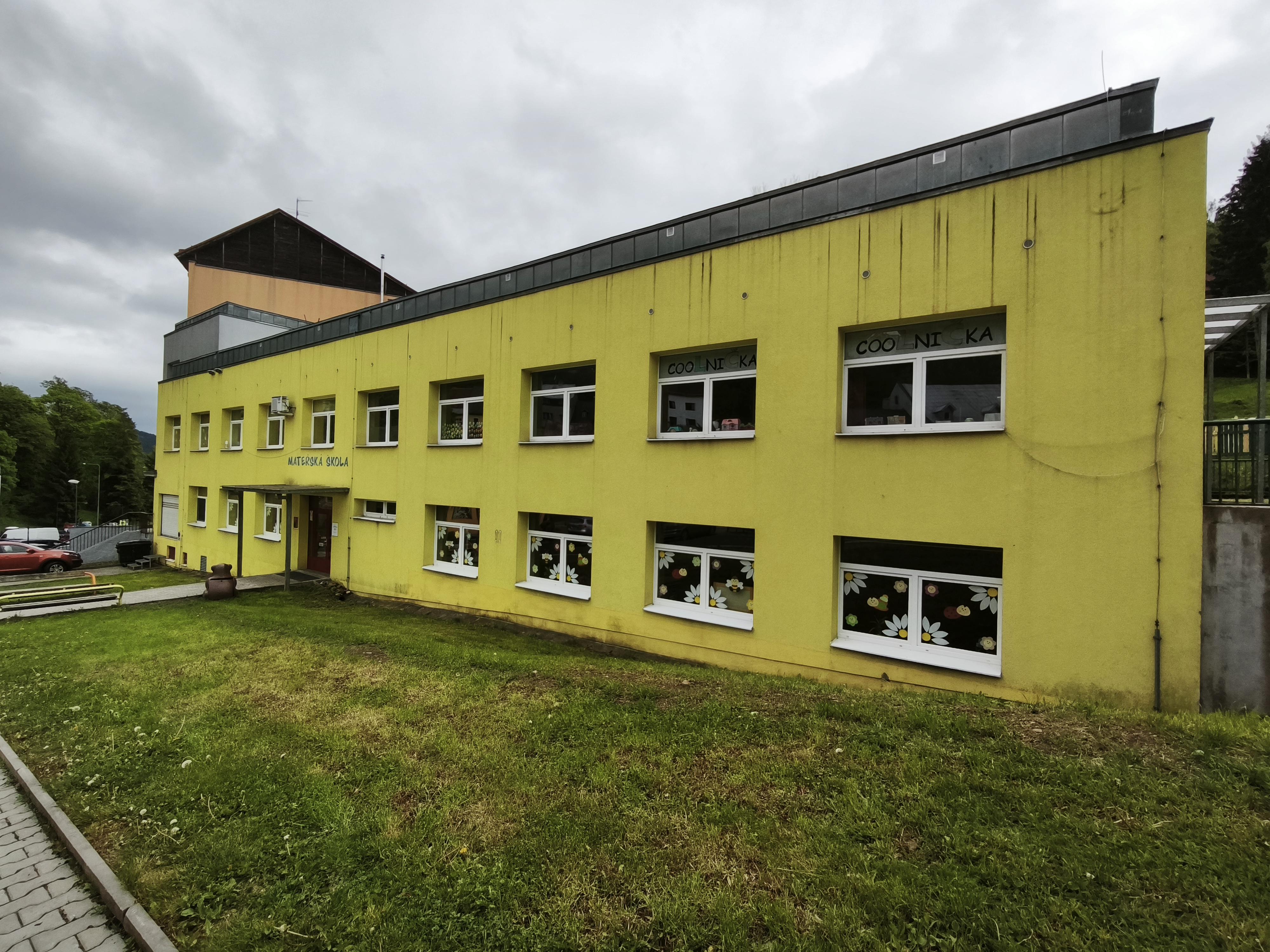 ZŠ Marie Curie-Sklodowské a MŠ Jáchymov foto 3